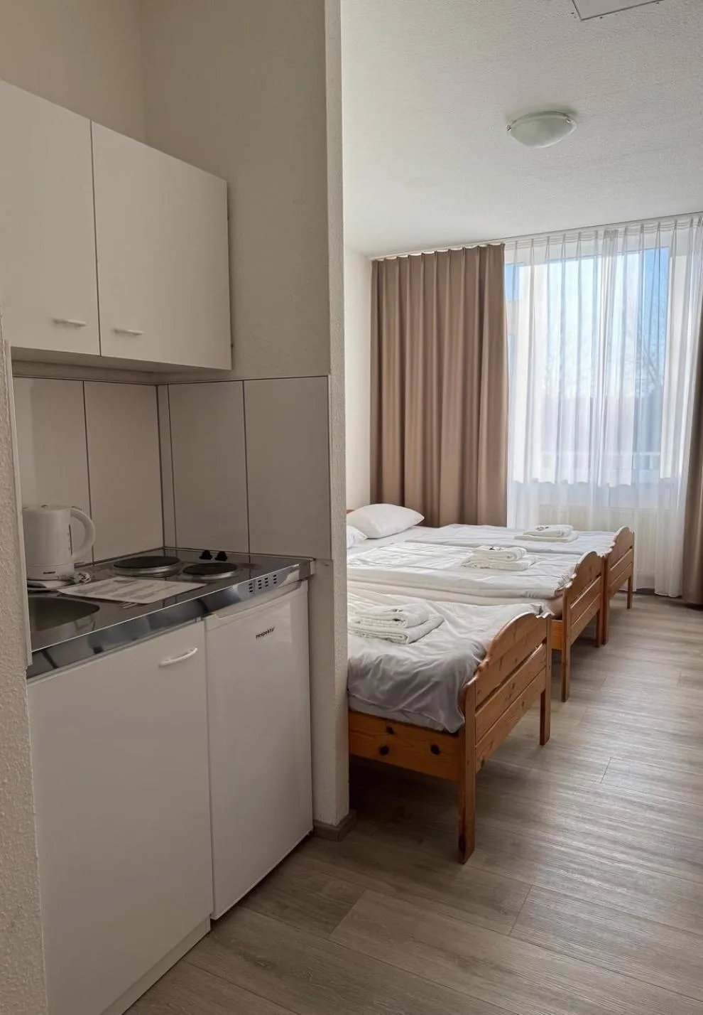 Photo of the whole room, Bed in Gästehaus Haßloch/Pfalz