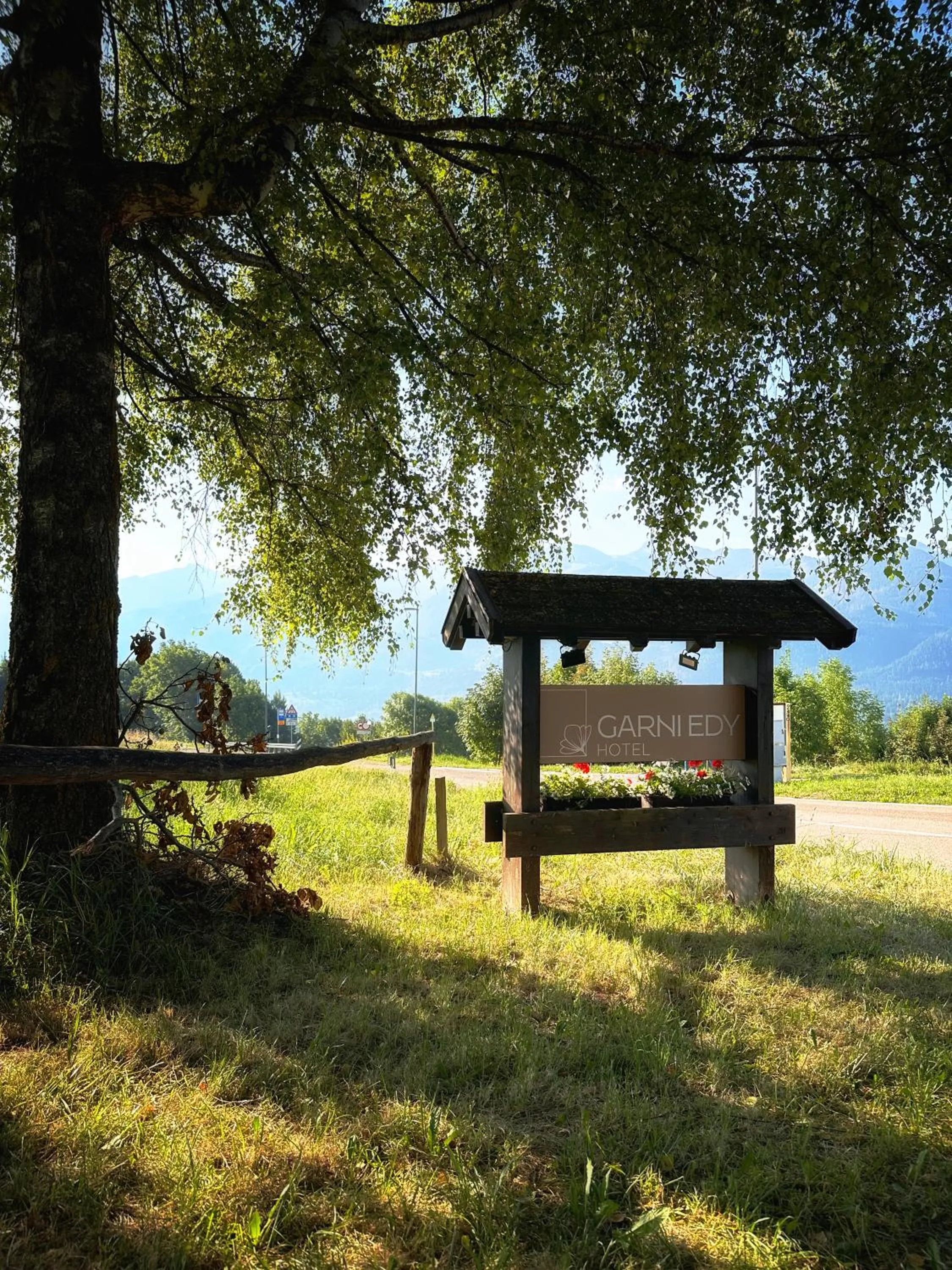 Property logo or sign in Hotel Garni Edy