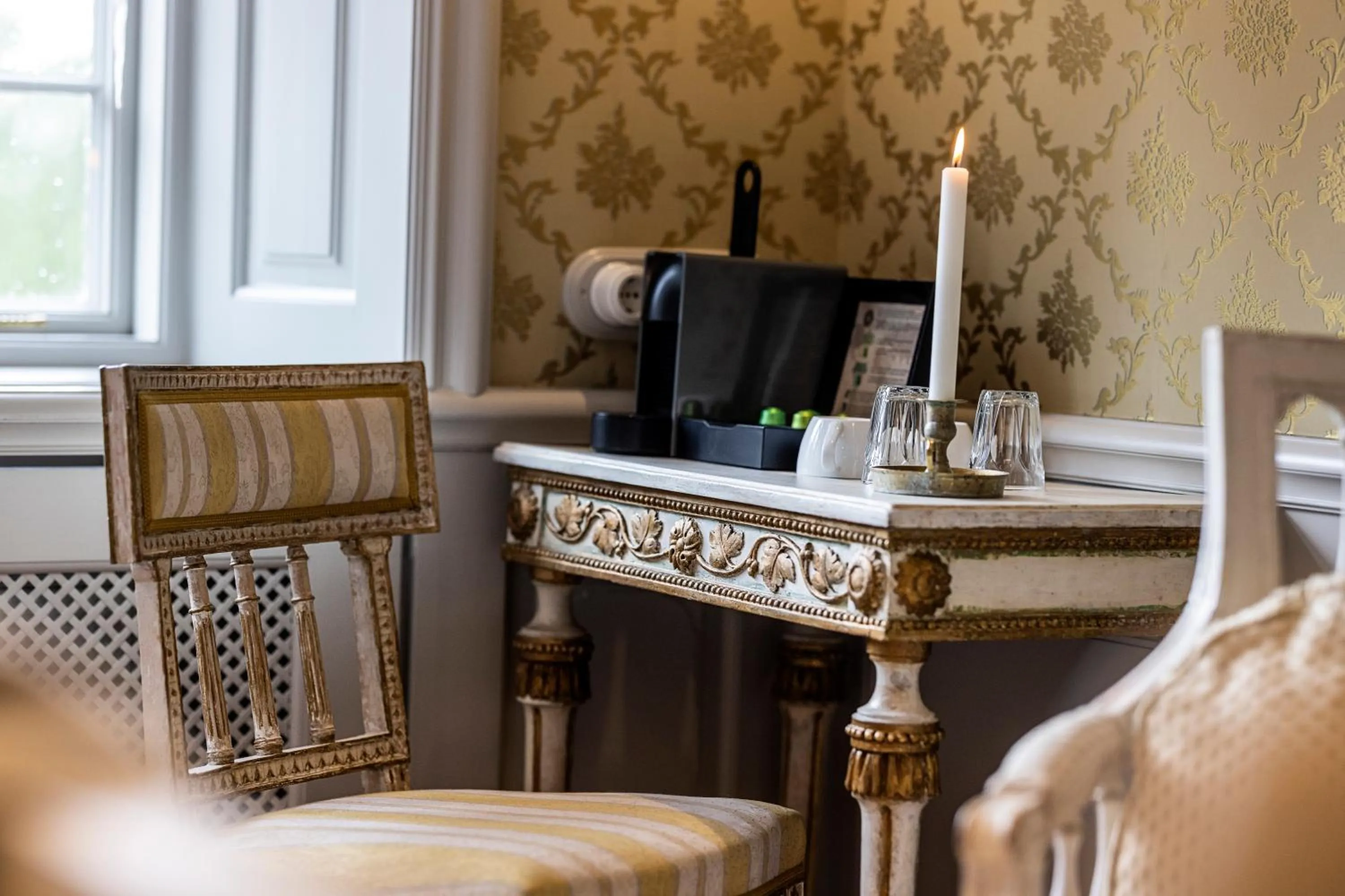 Seating area in Ramme Fjordhotell - Unike Hoteller