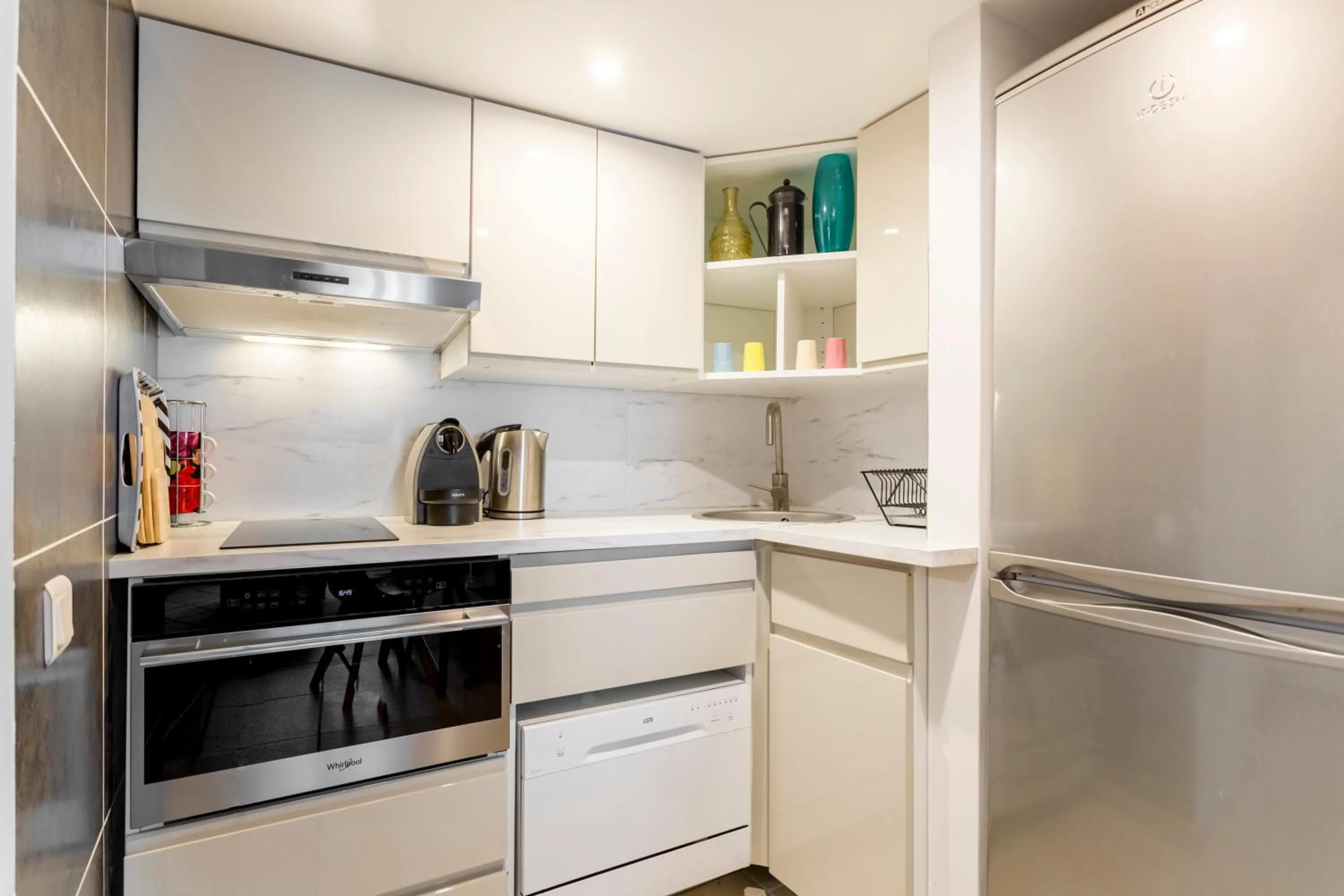 dishwasher in Rivoli Vieille du temple with AC