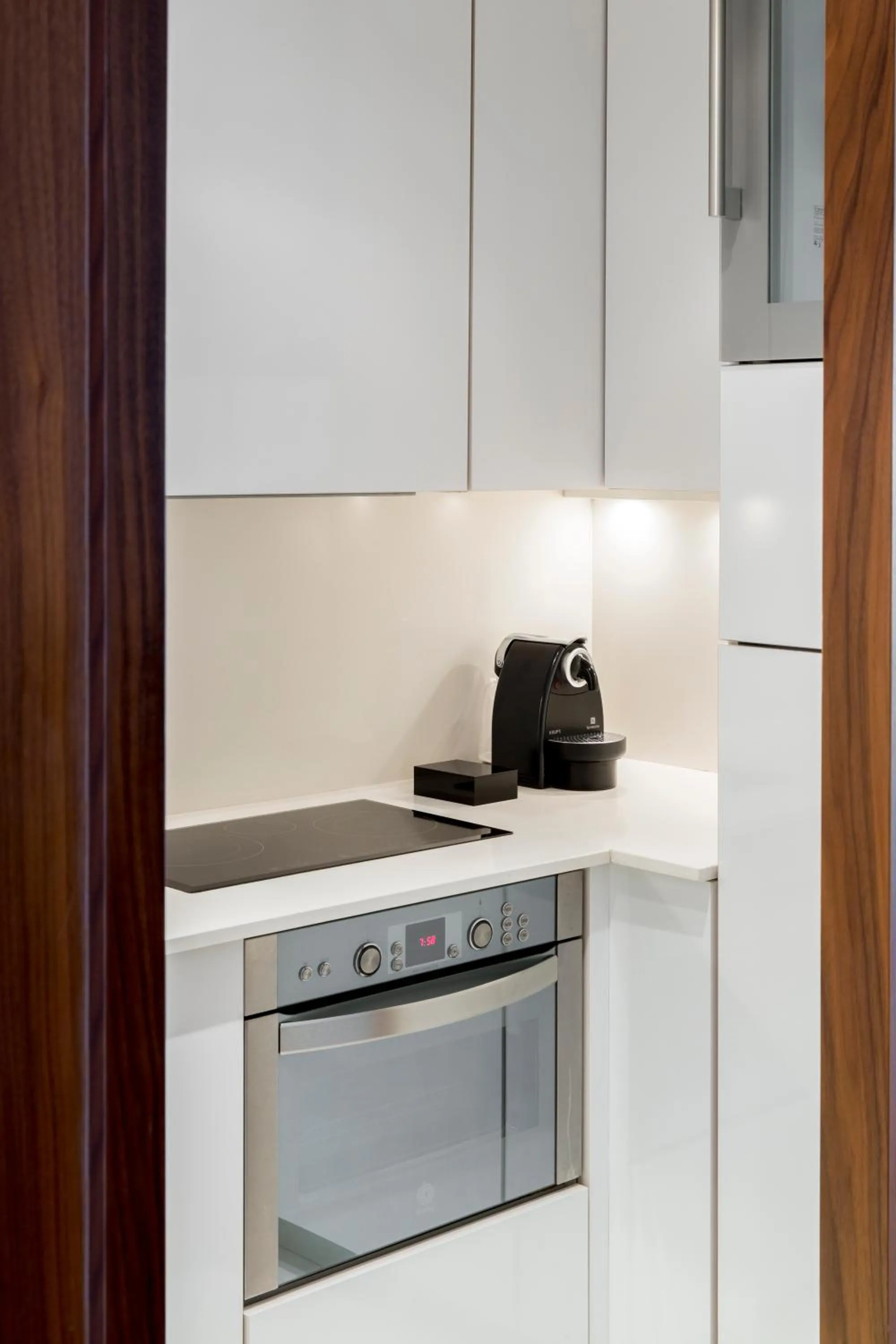 Kitchen or kitchenette in Suites Avenue