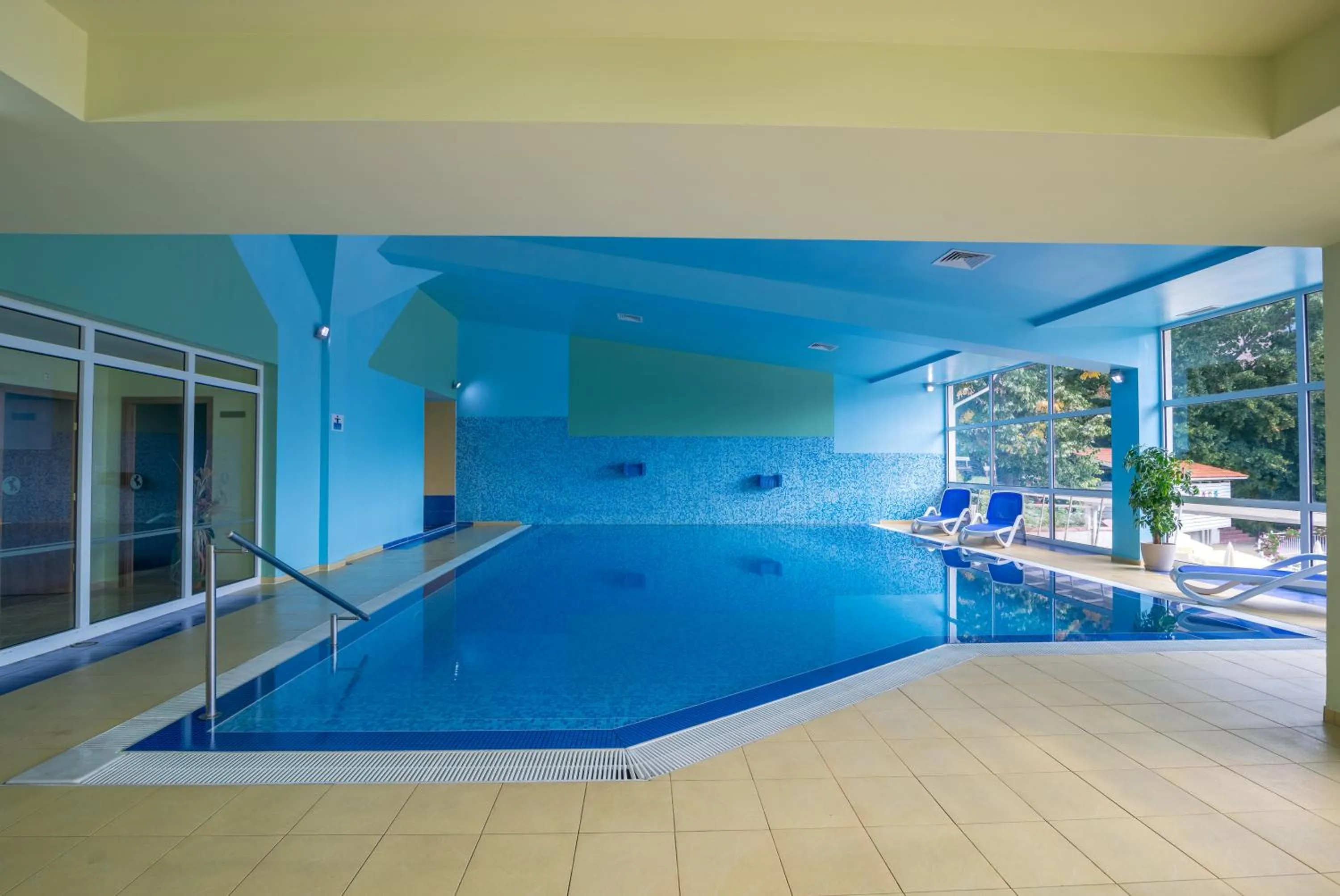 Swimming pool in Madara Park Hotel - All Inclusive