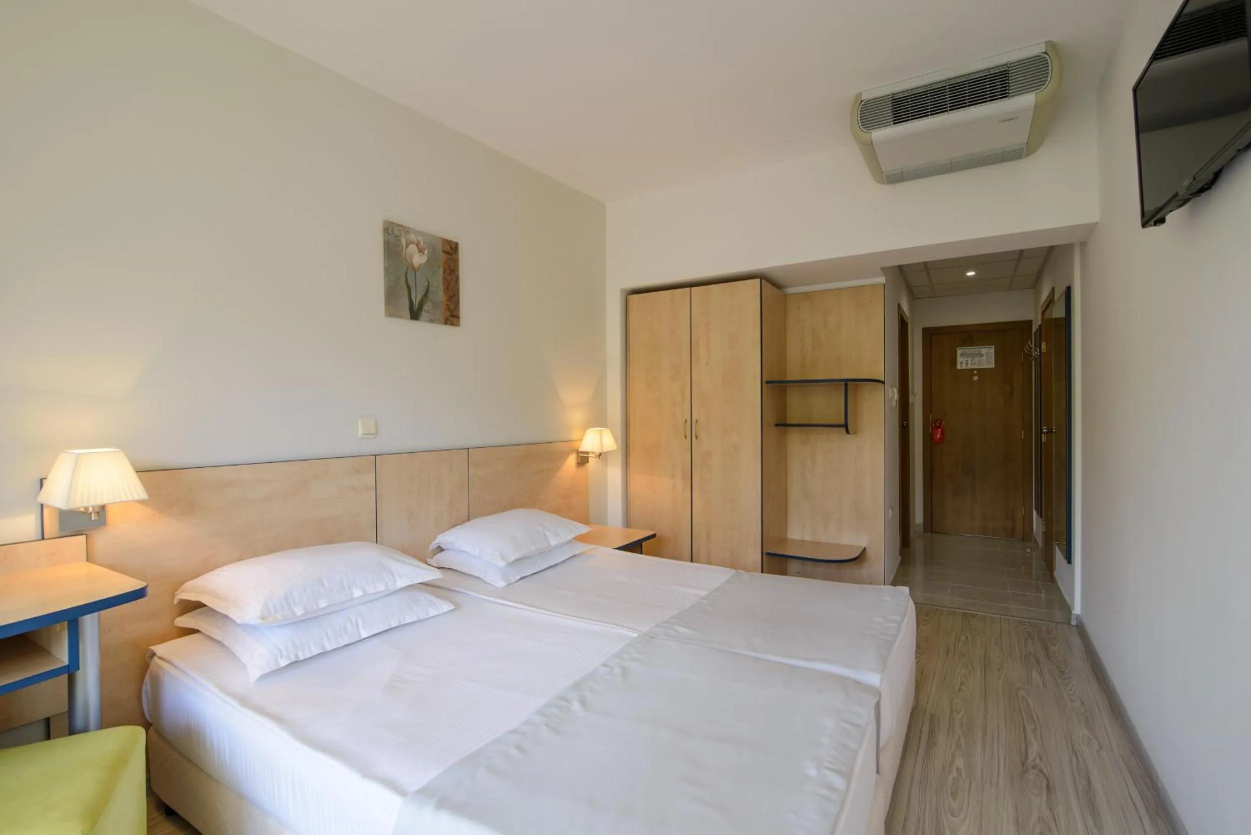 Photo of the whole room, Bed in Madara Park Hotel - All Inclusive