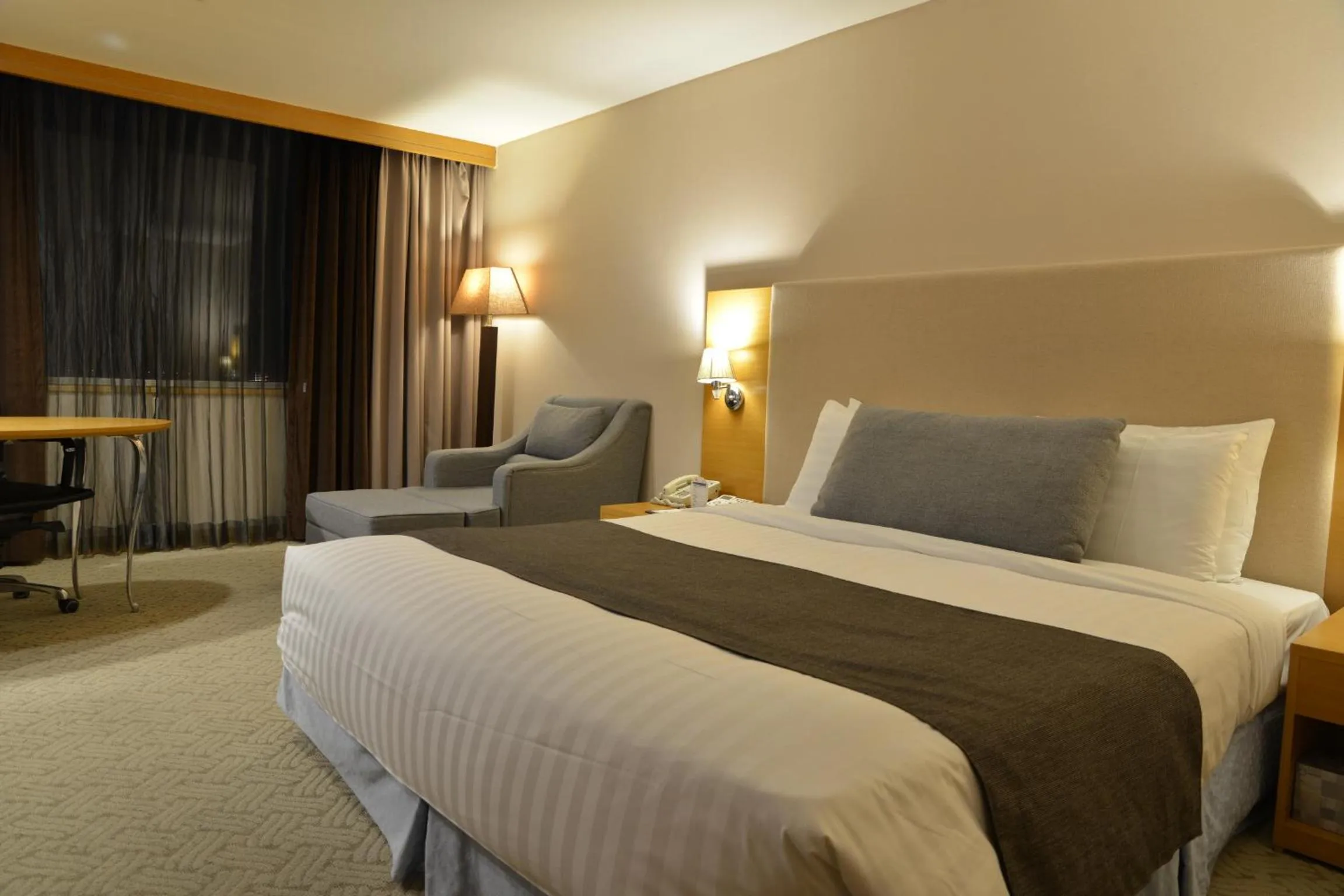 Bedroom, Bed in Ramada by Wyndham Songdo