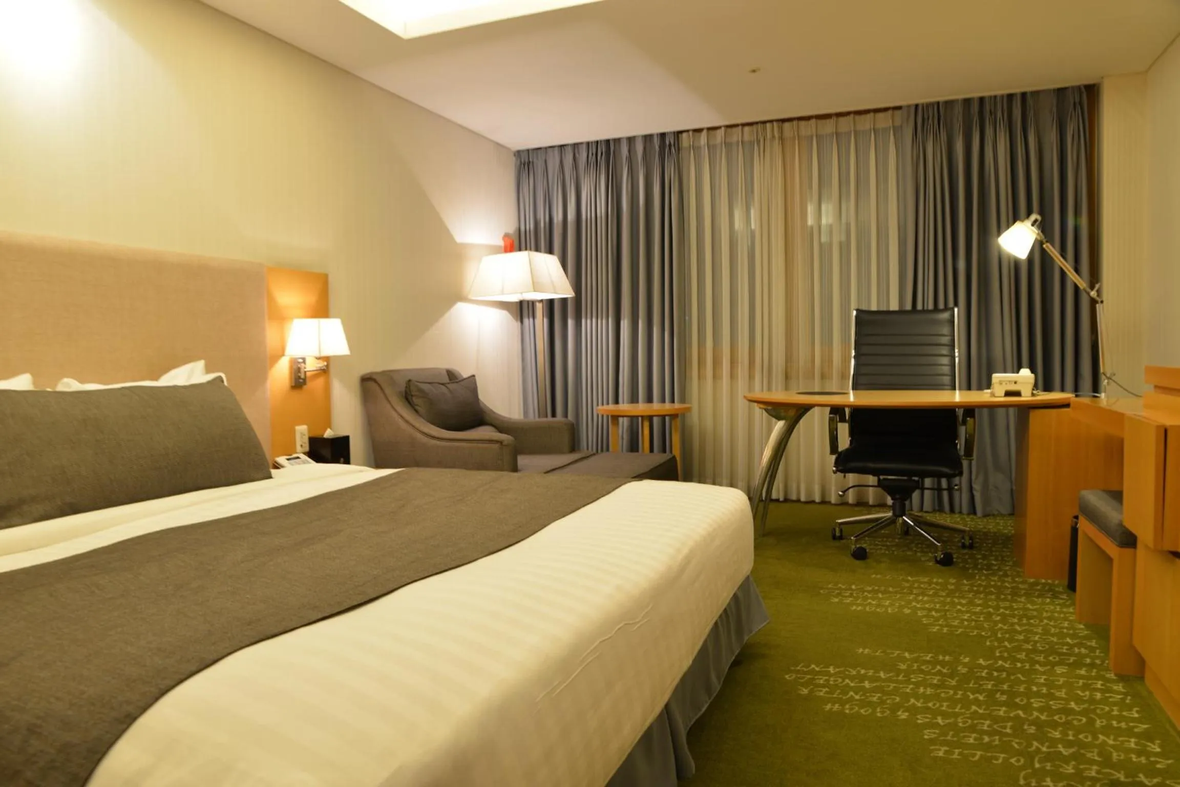Bedroom, Bed in Ramada by Wyndham Songdo