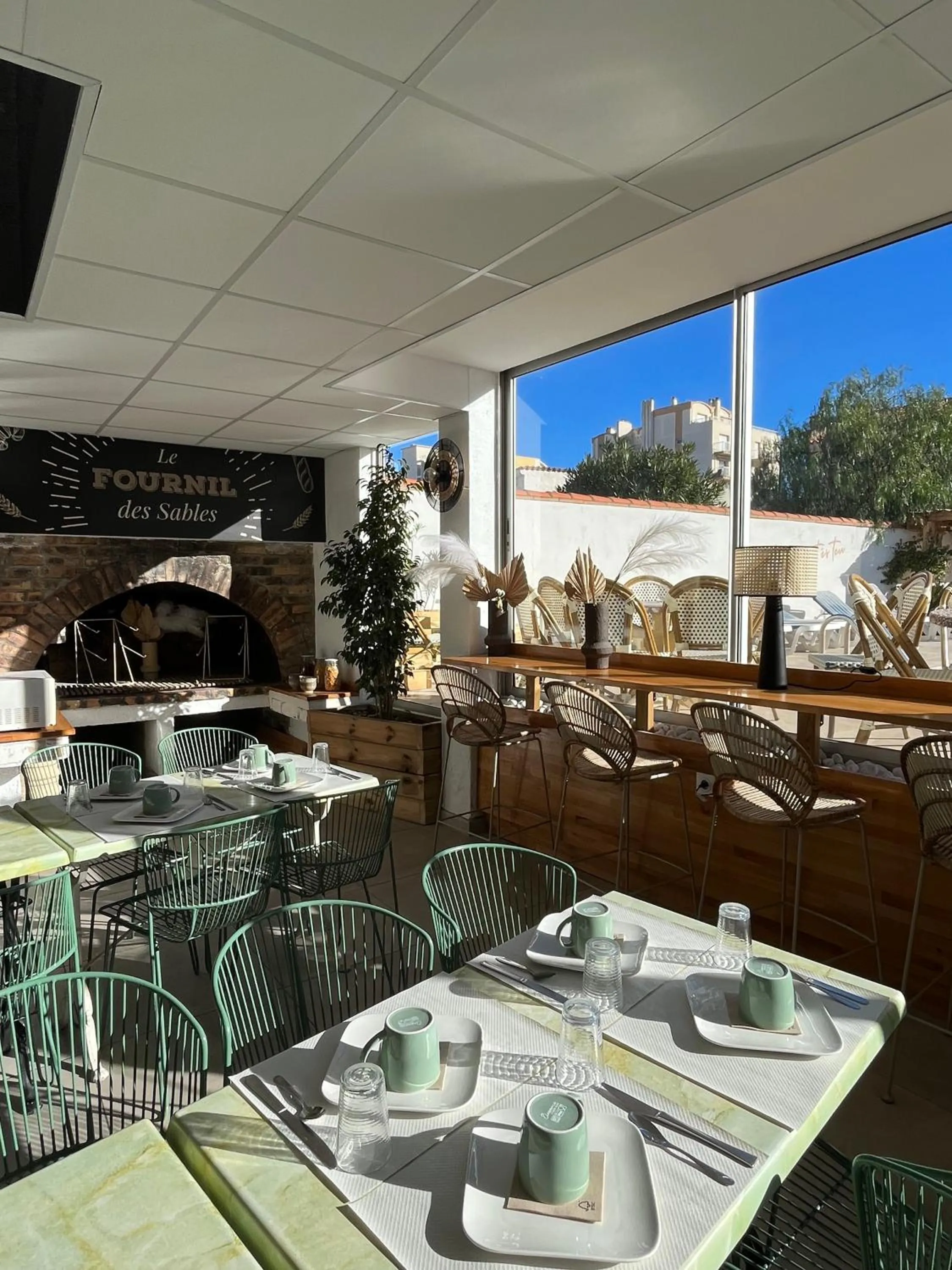 Pool view in Hôtel Les Sables - Urban Style - by Logis Hotels