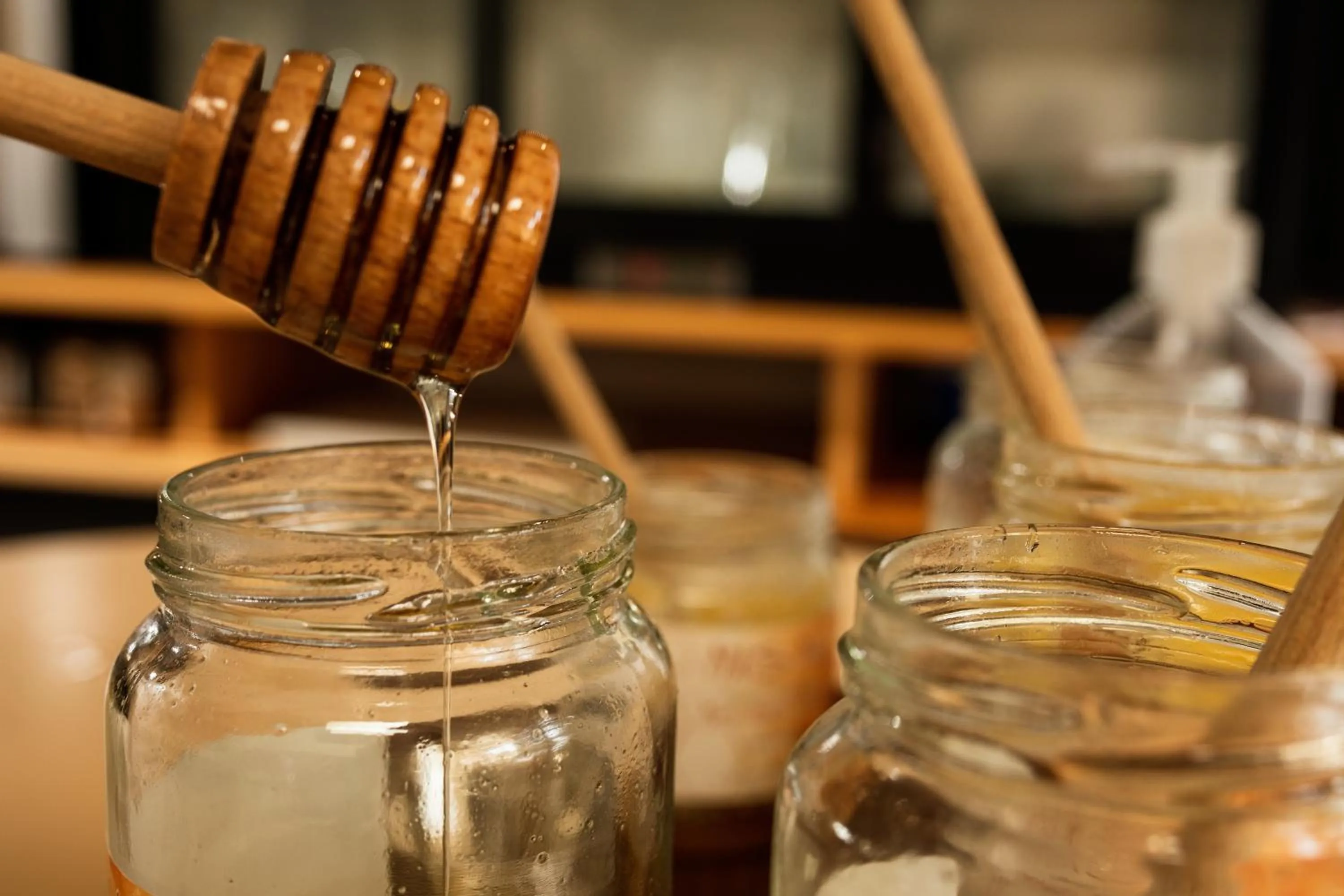 Breakfast in Hôtel Les Sables - Urban Style - by Logis Hotels