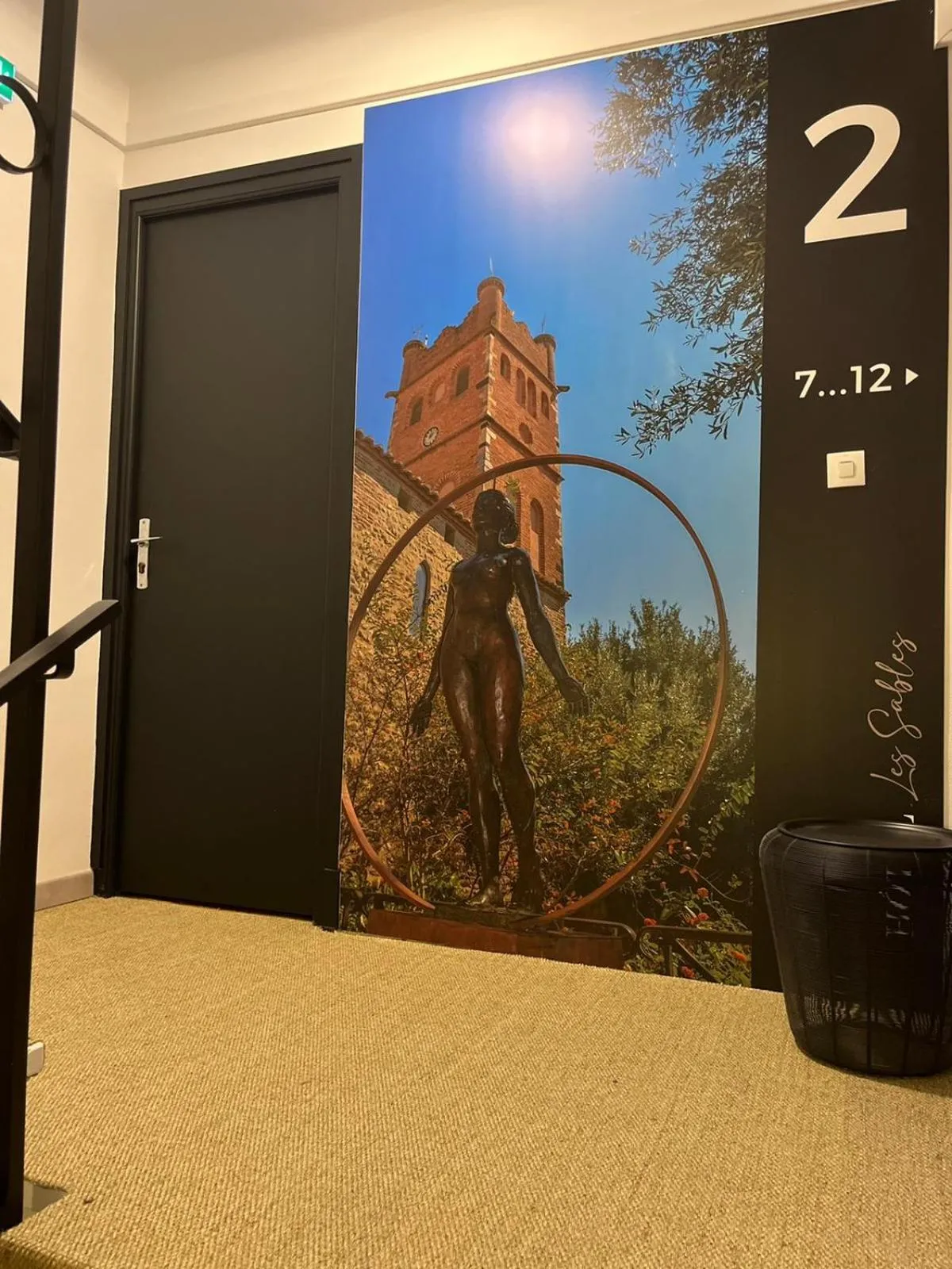 Decorative detail in Hôtel Les Sables - Urban Style - by Logis Hotels