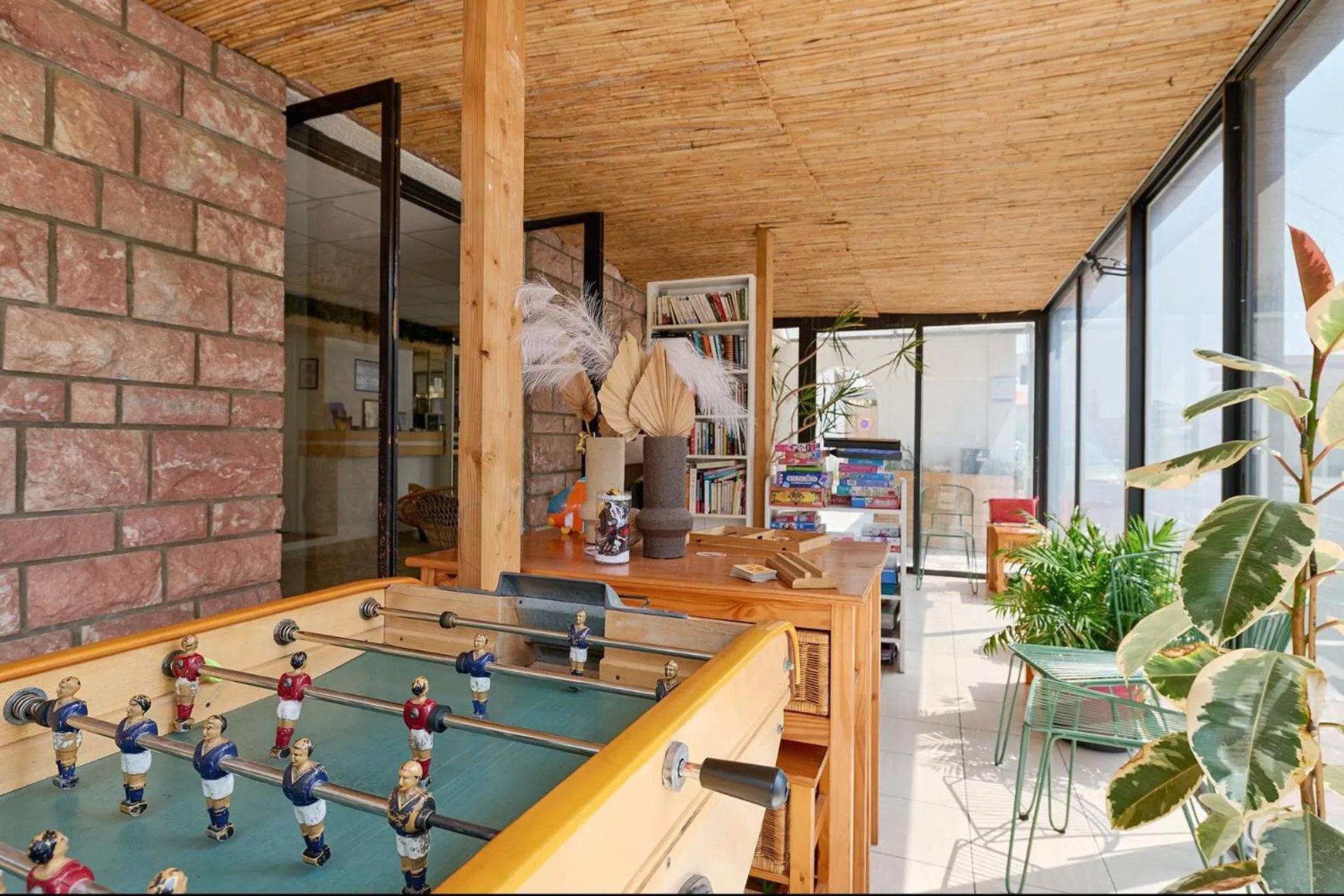 Game Room in Hôtel Les Sables - Urban Style - by Logis Hotels