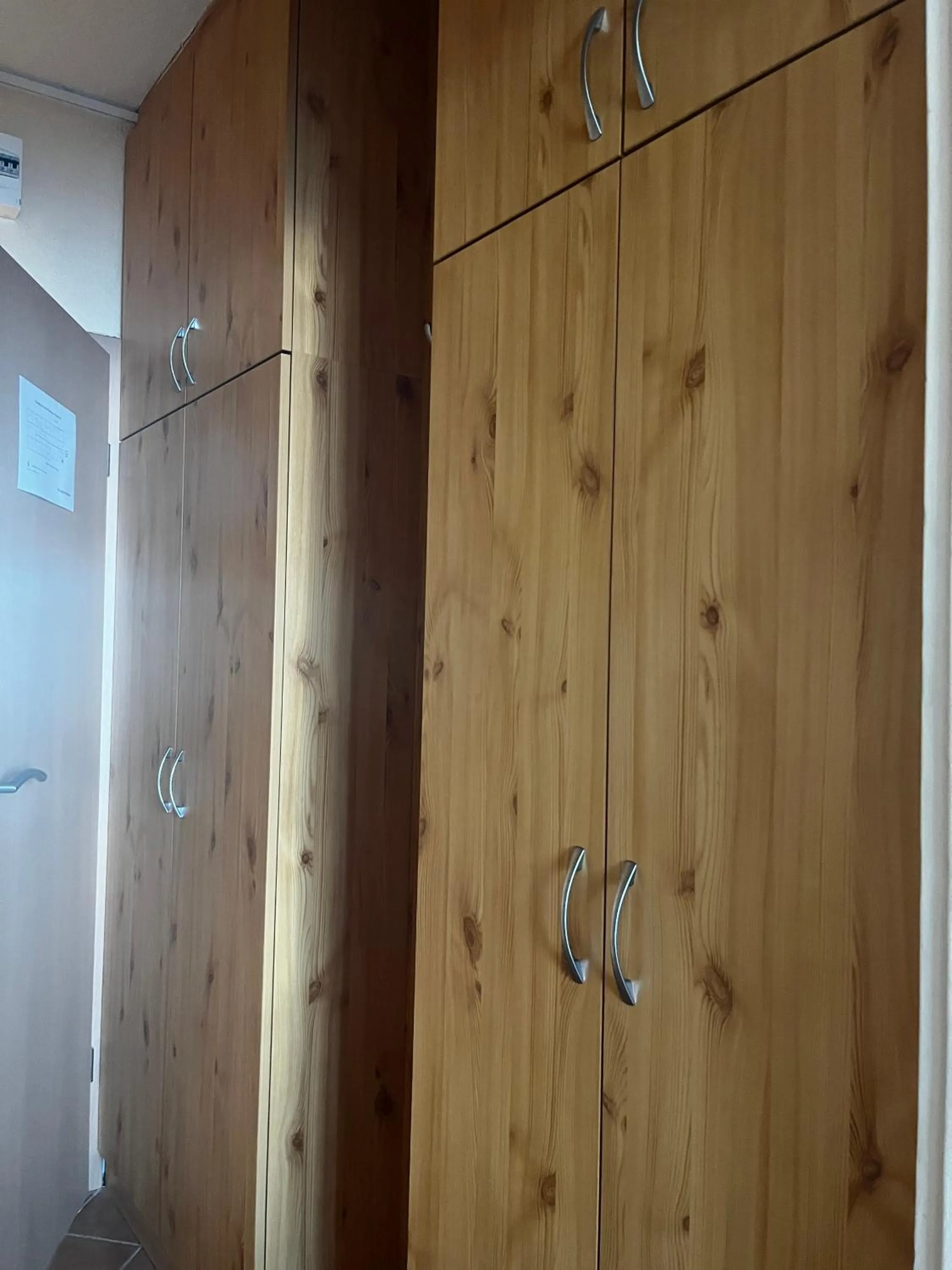 wardrobe in Nereus Park Hotel
