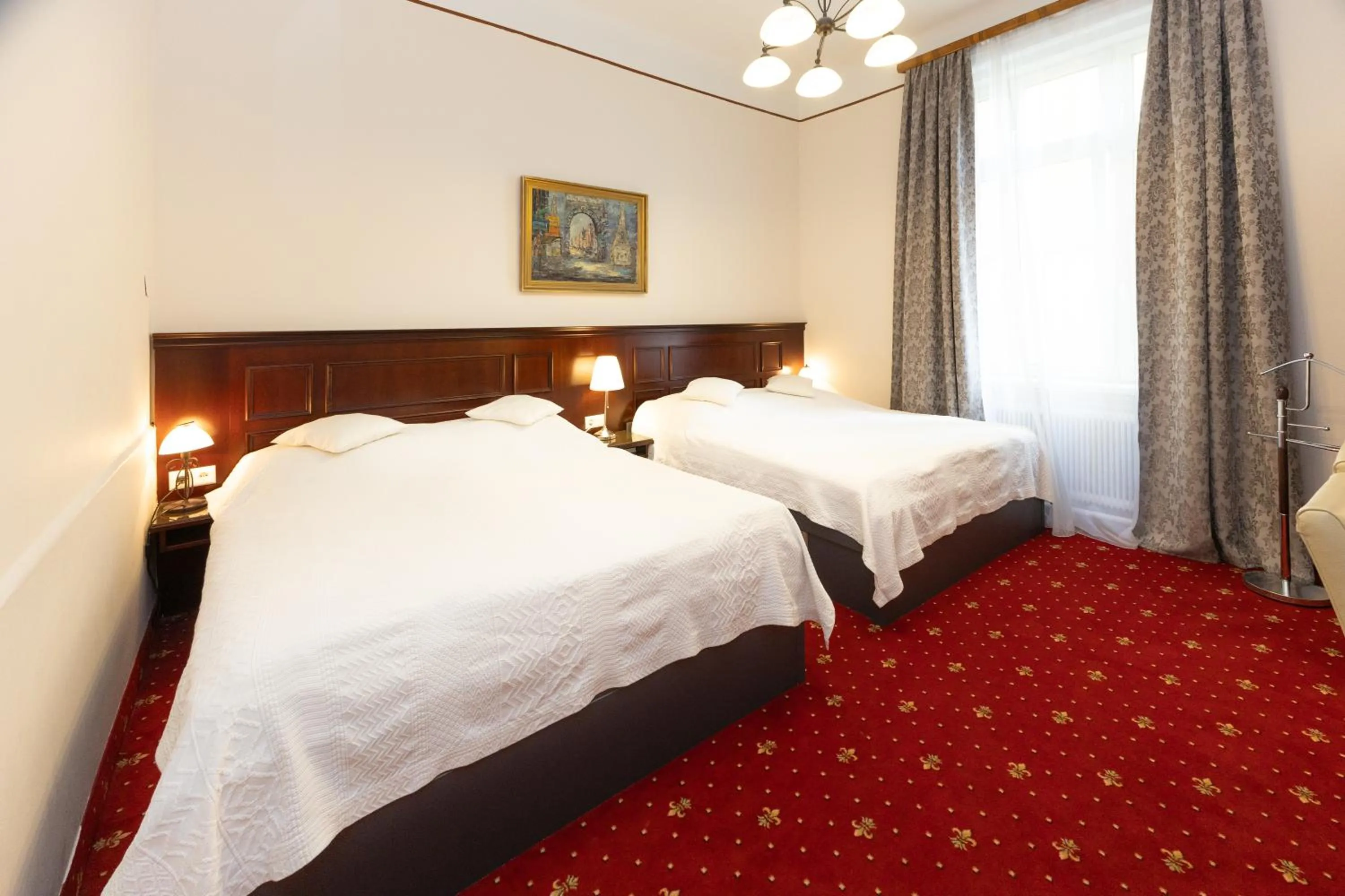 Photo of the whole room, Bed in Hotel Viktoria Schönbrunn