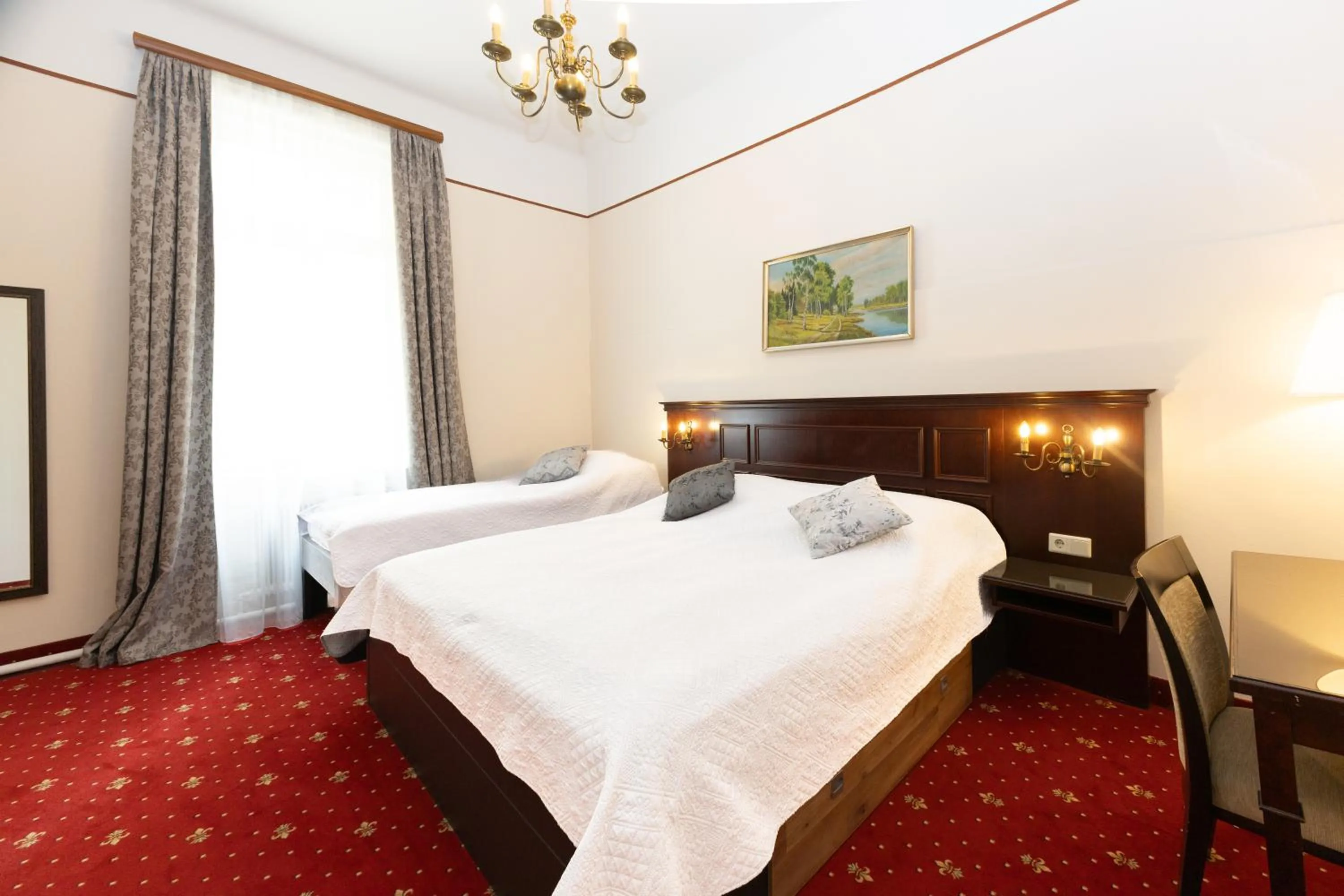 Photo of the whole room, Bed in Hotel Viktoria Schönbrunn