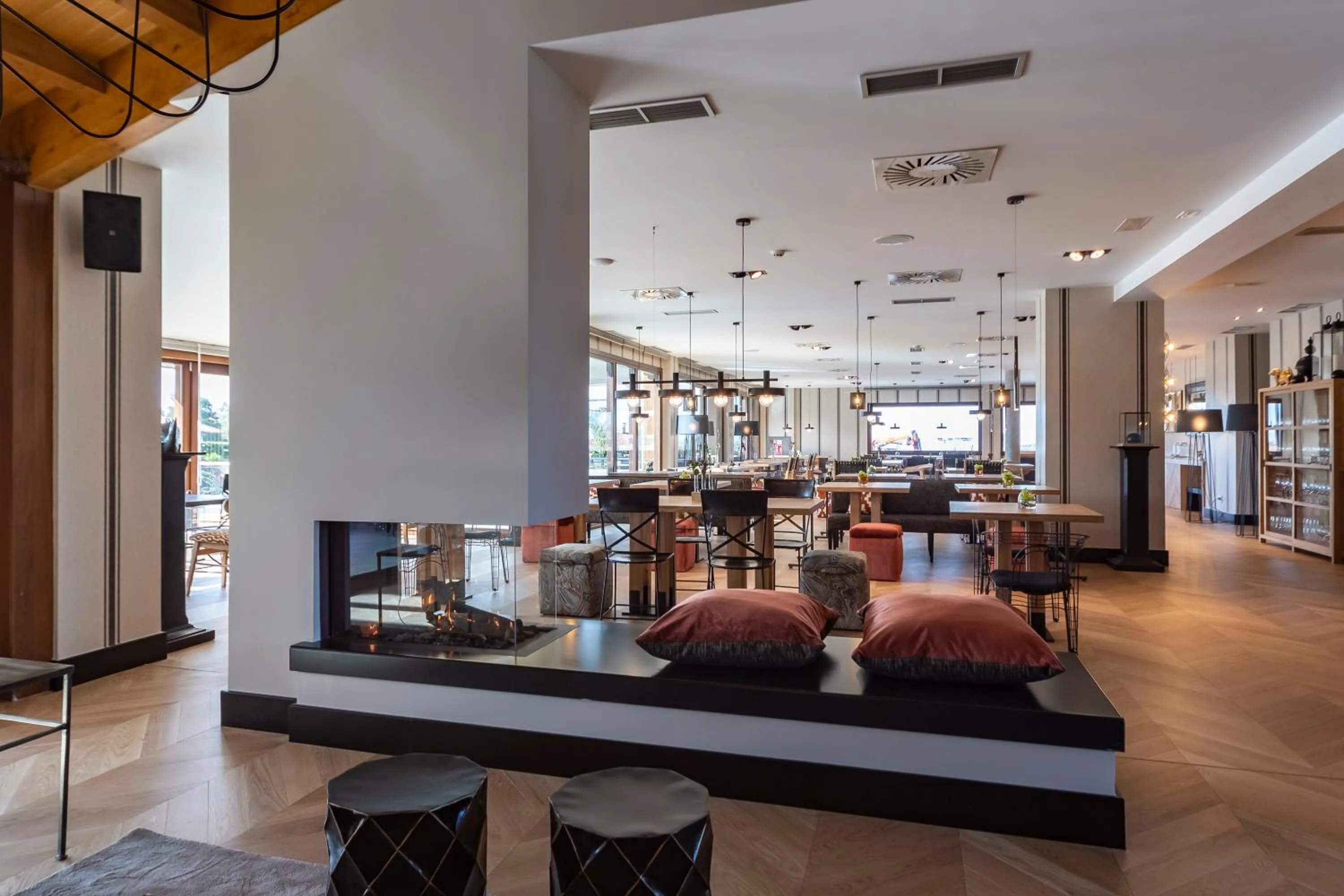 Lounge or bar in ARTIEM Asturias