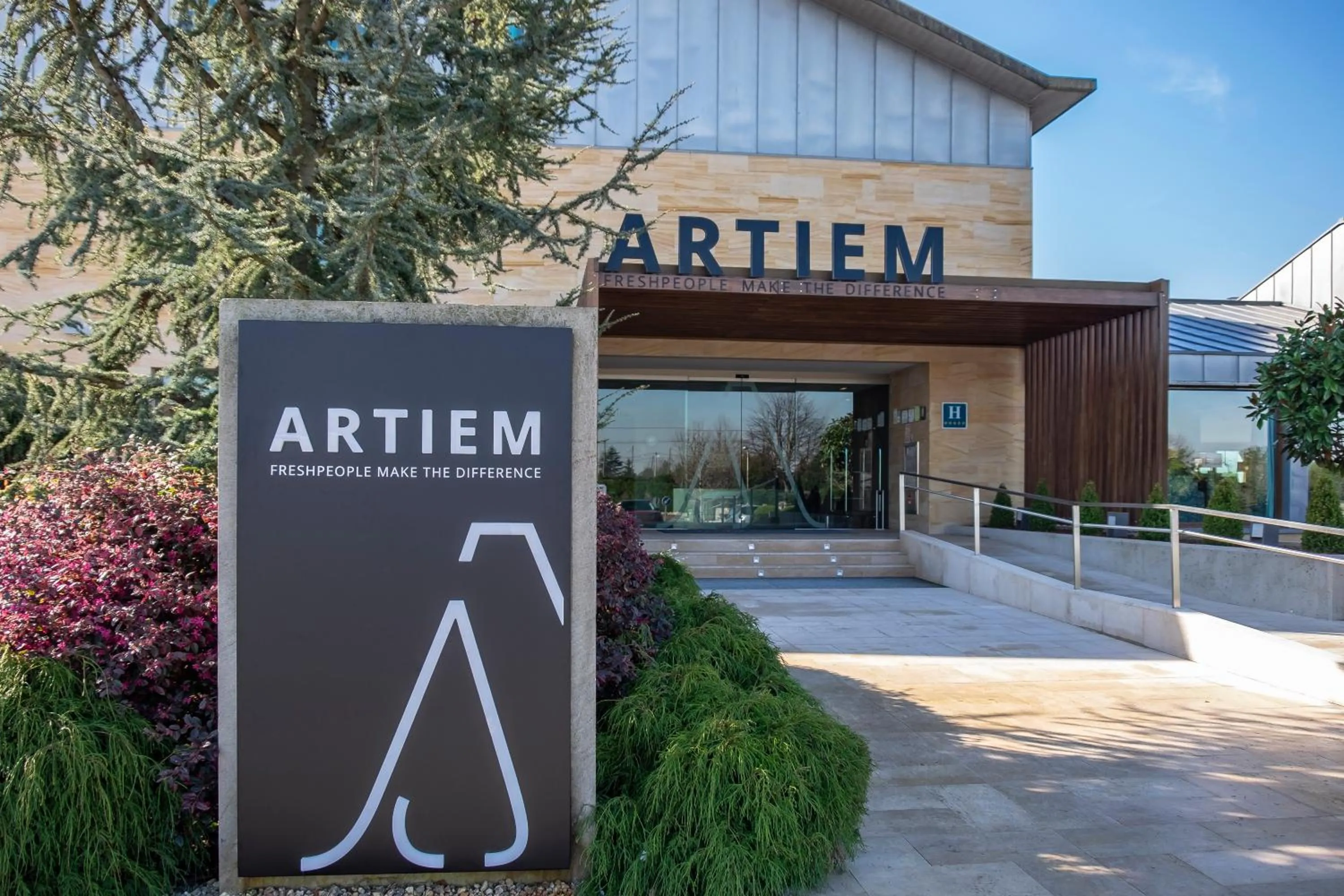 Facade/entrance in ARTIEM Asturias