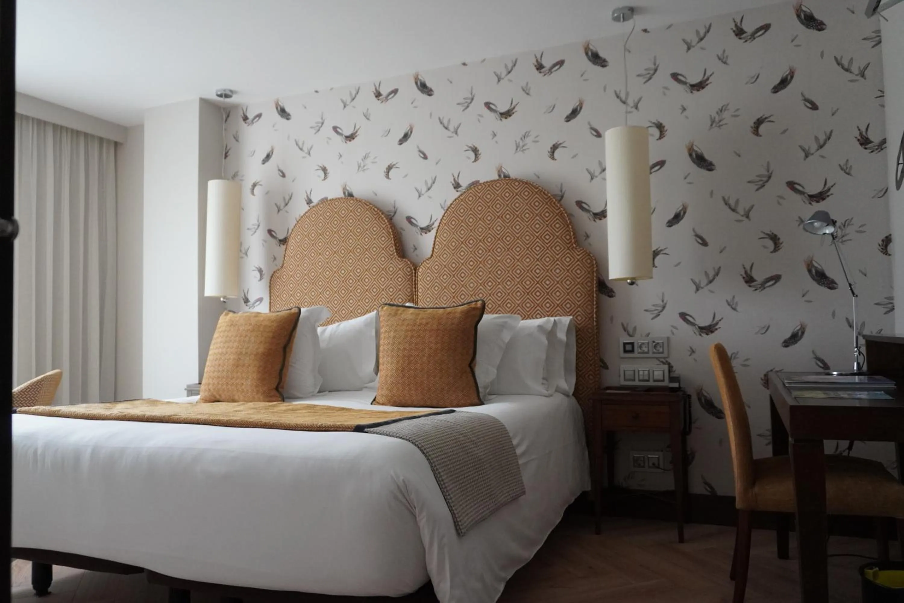 Photo of the whole room, Bed in ARTIEM Asturias