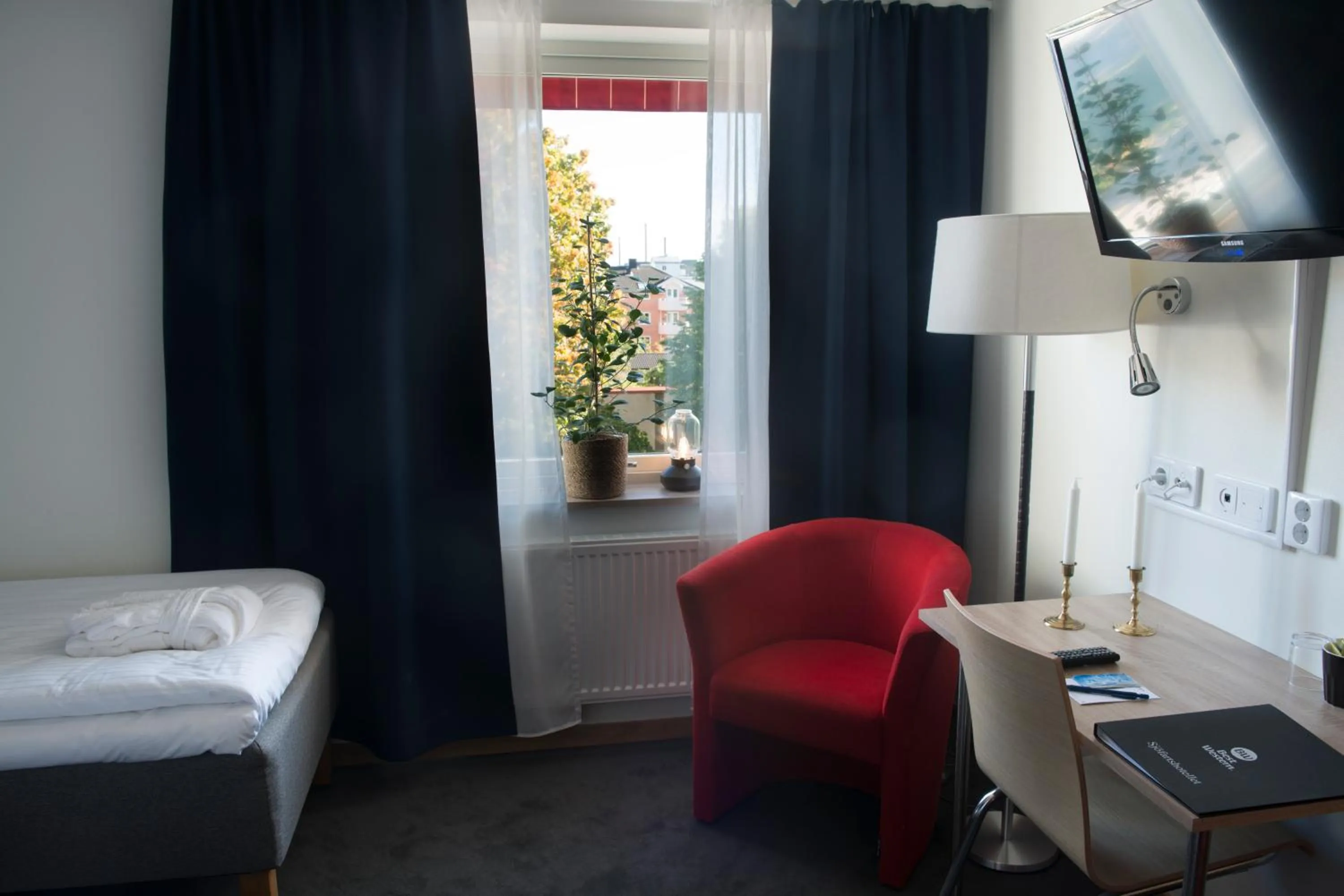 Photo of the whole room, Bed in Best Western Sjofartshotellet