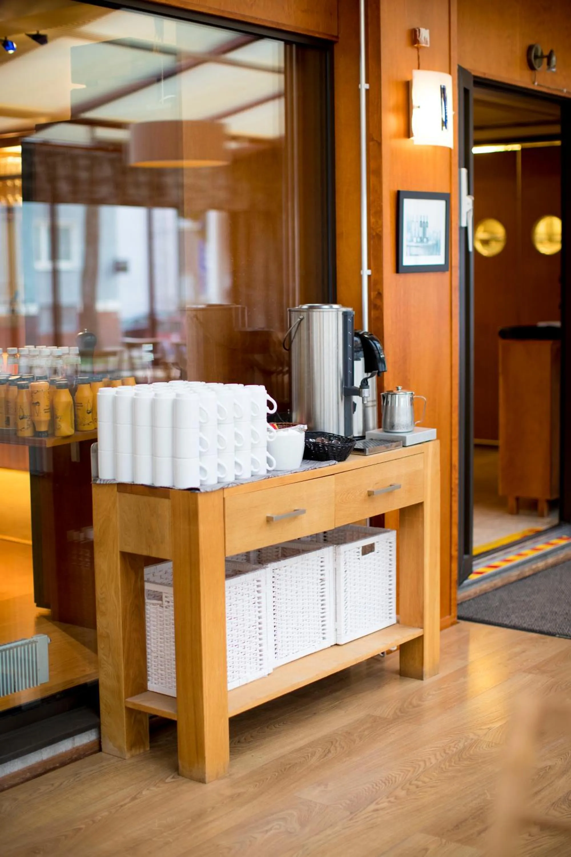 Restaurant/places to eat in Hotel Savoy