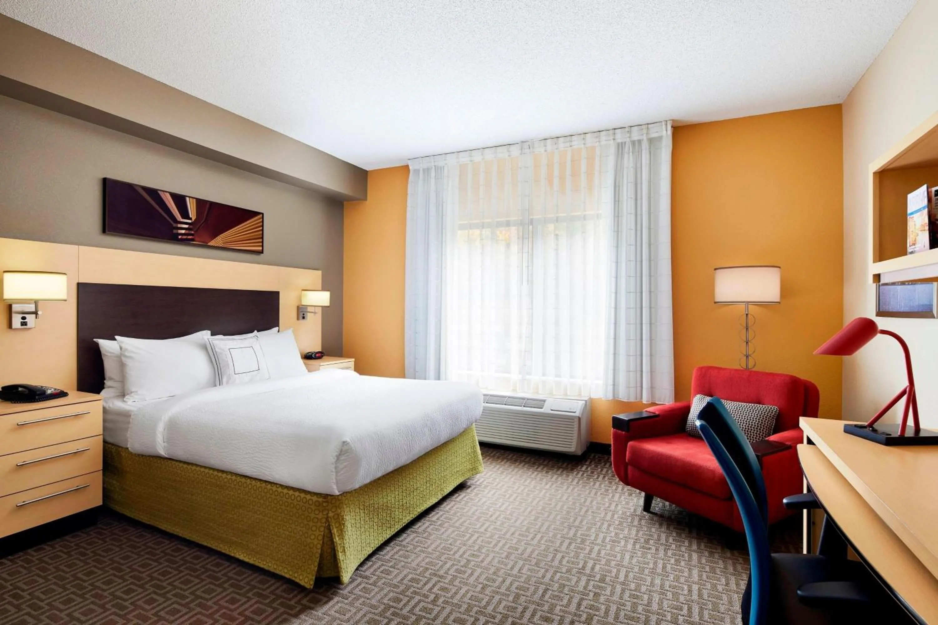 Photo of the whole room, Bed in TownePlace Suites by Marriott Harrisburg Hershey
