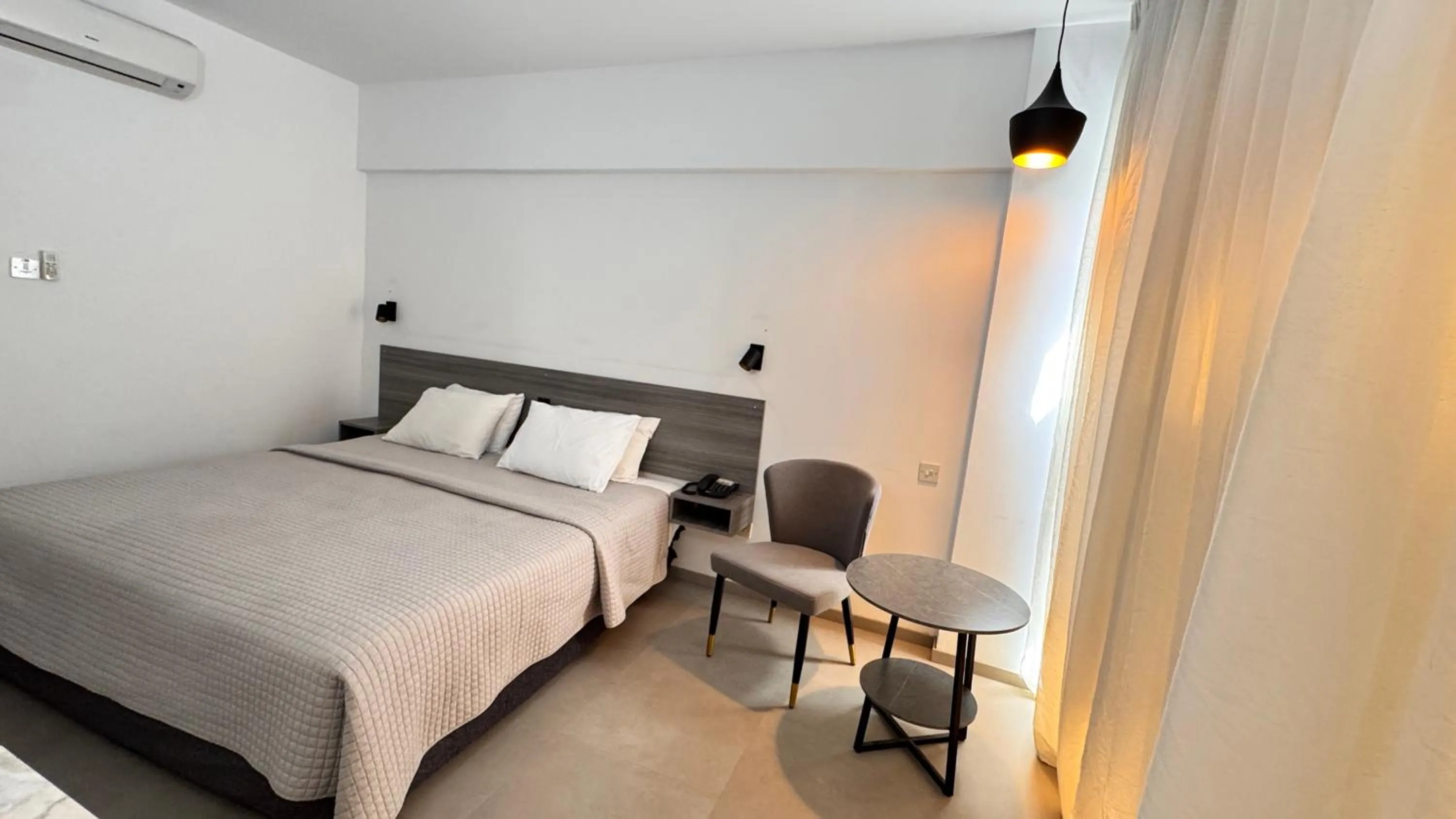 Photo of the whole room, Bed in Navarria Blue Hotel