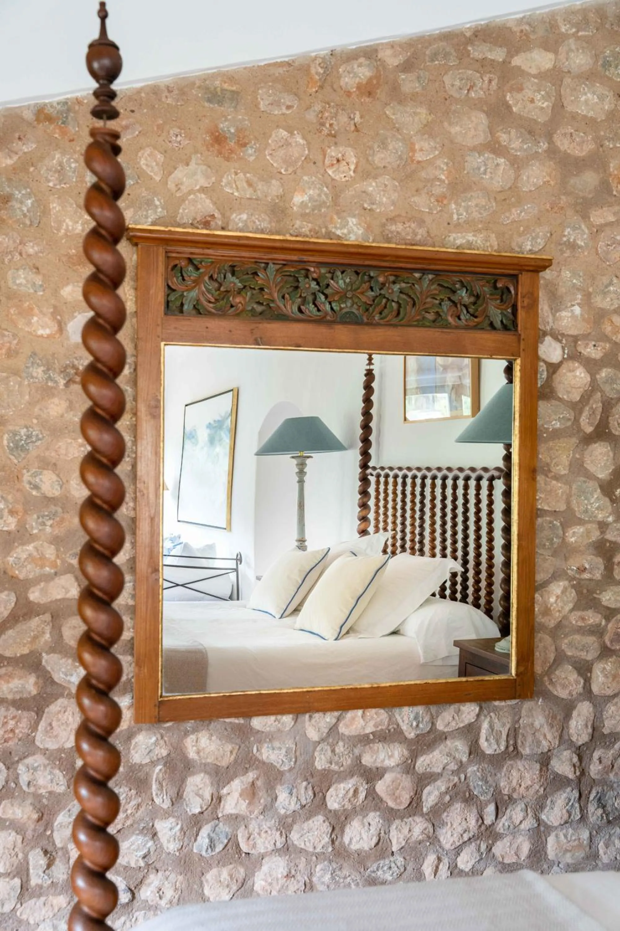 Decorative detail, Bed in Finca Ca'n Quatre