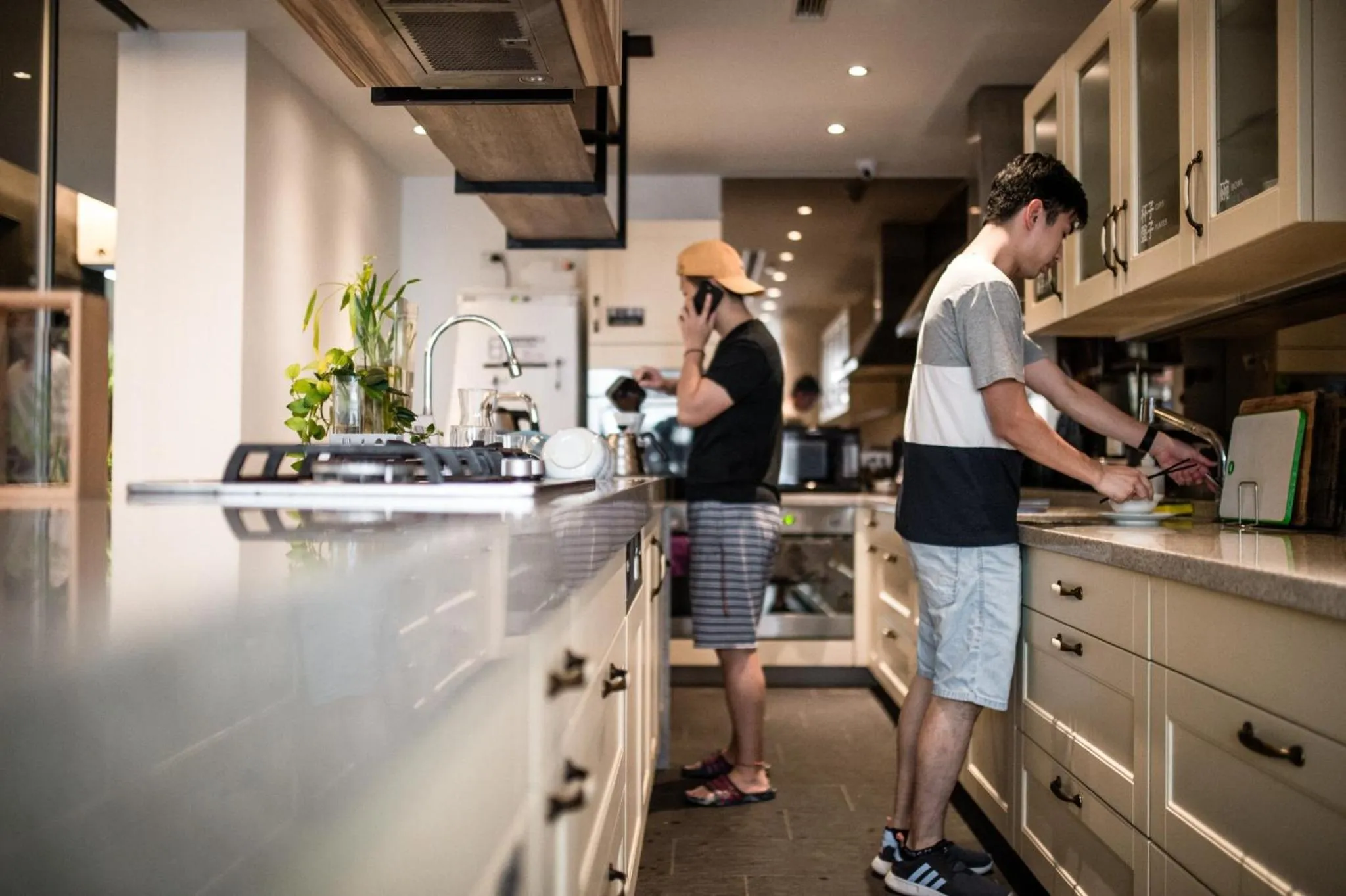 Communal kitchen in Norden Ruder Hostel Taitung