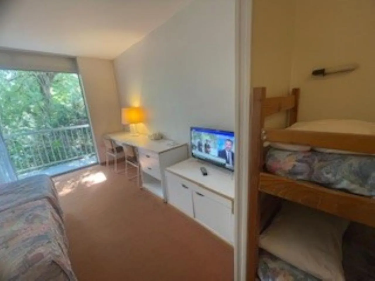 Family, Bed in Hôtel Restaurant Pavillon Carina