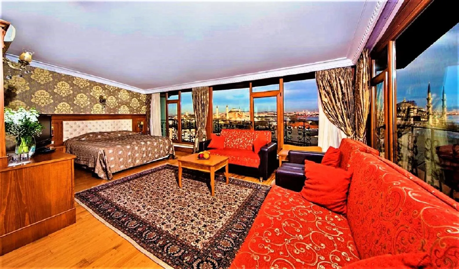Photo of the whole room in Lausos Hotel Sultanahmet