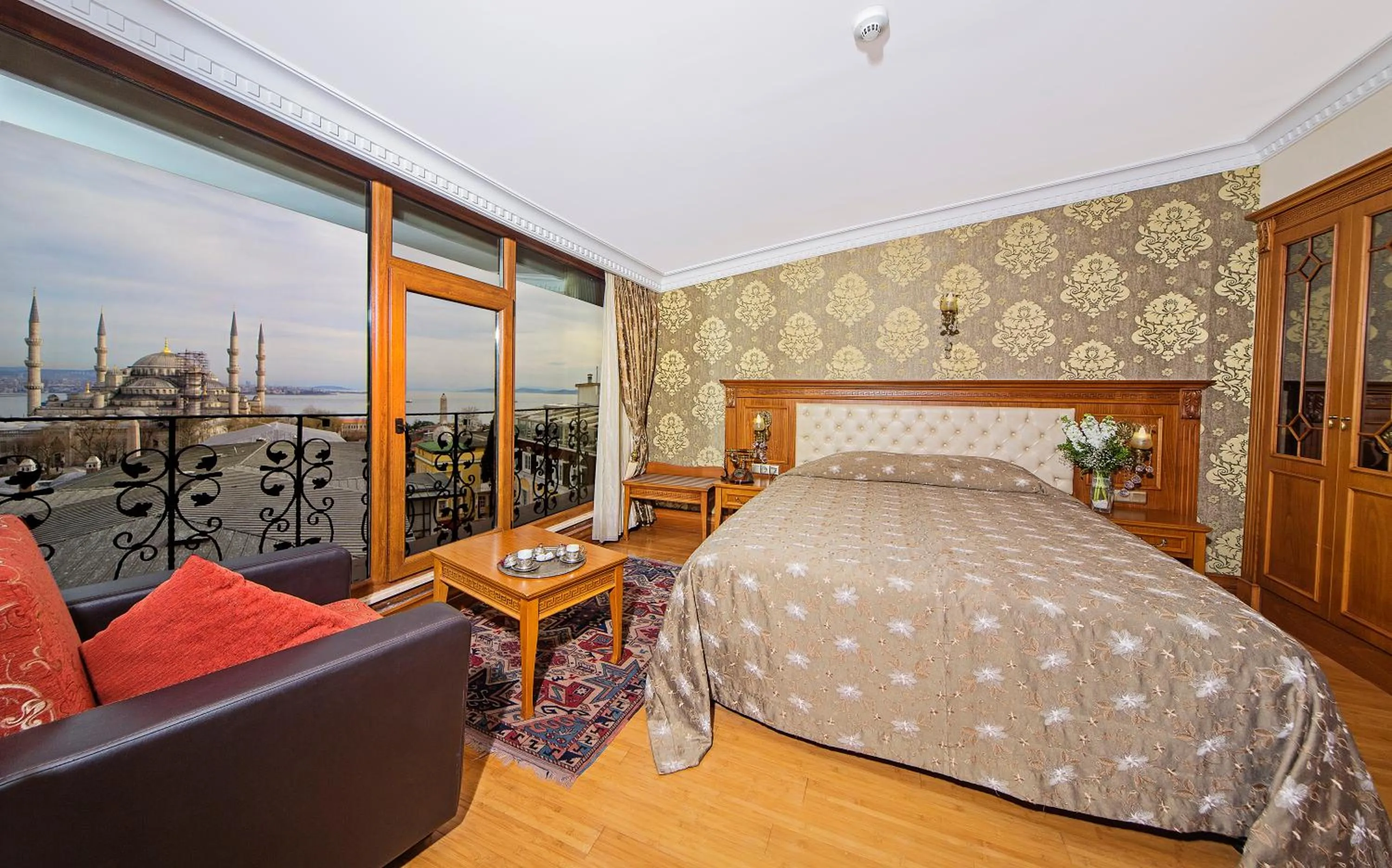 Photo of the whole room in Lausos Hotel Sultanahmet