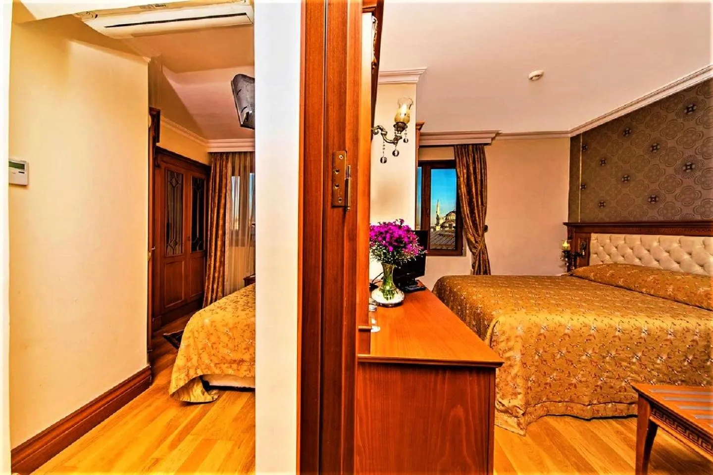 Photo of the whole room in Lausos Hotel Sultanahmet