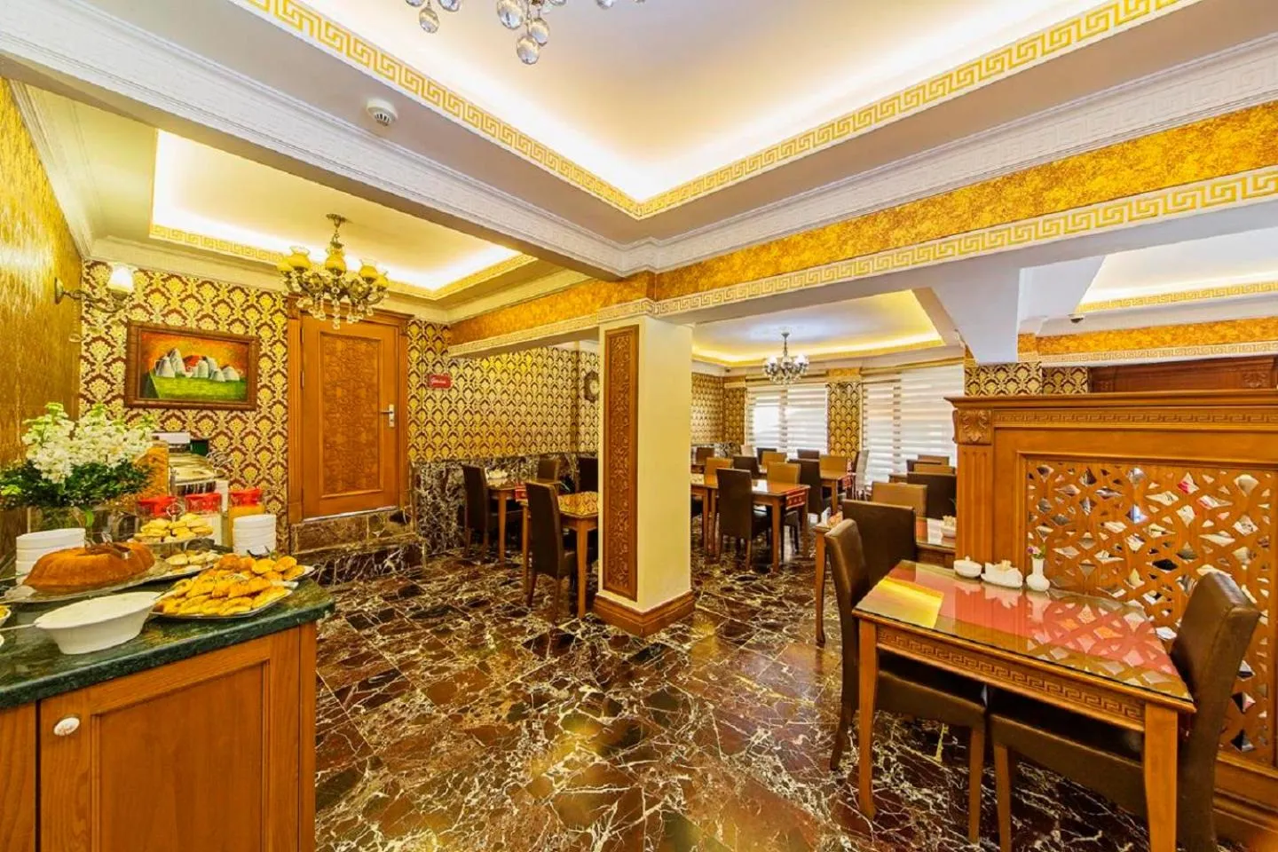 Restaurant/places to eat in Lausos Hotel Sultanahmet