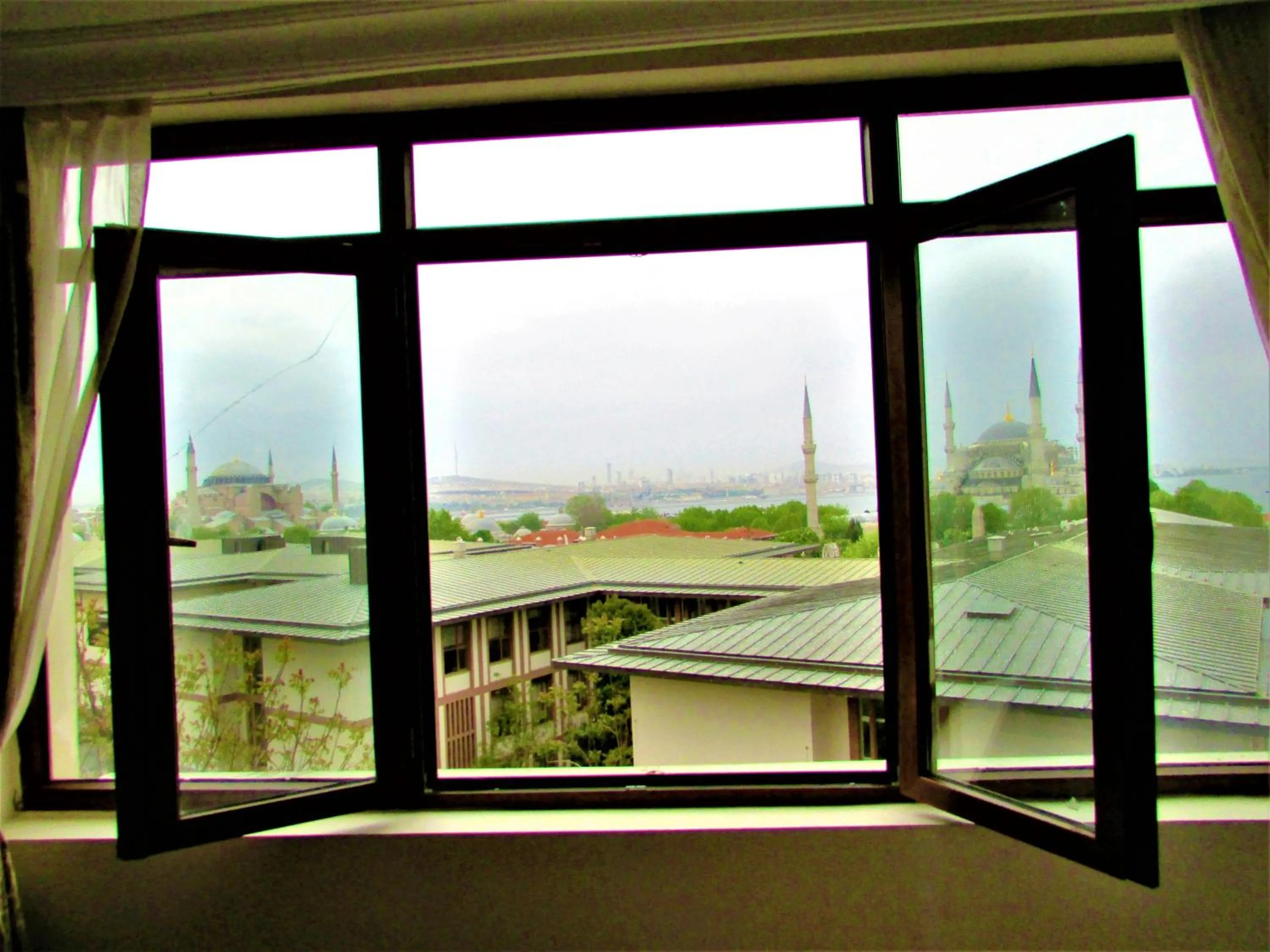 Photo of the whole room in Lausos Hotel Sultanahmet