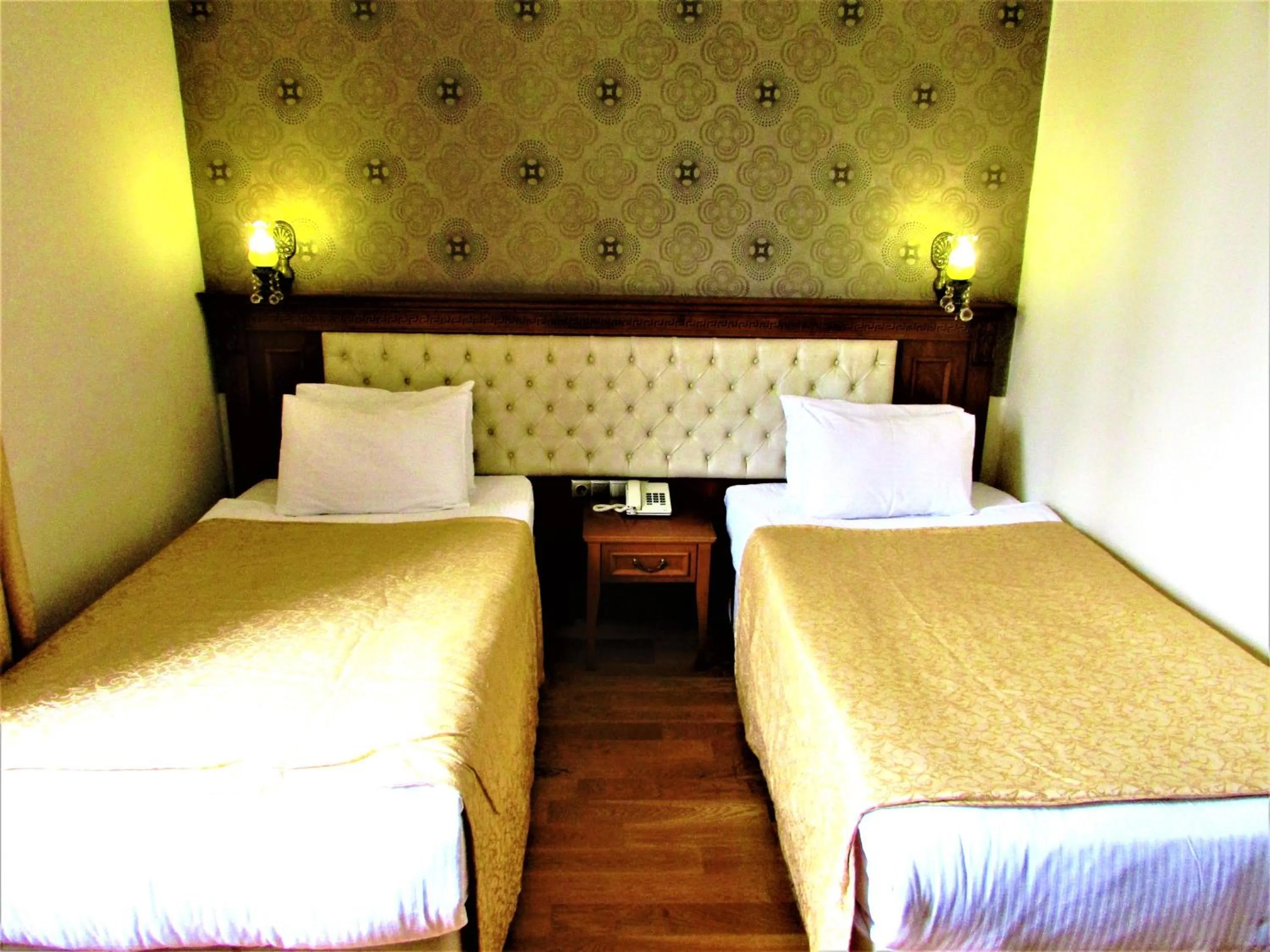 Photo of the whole room in Lausos Hotel Sultanahmet