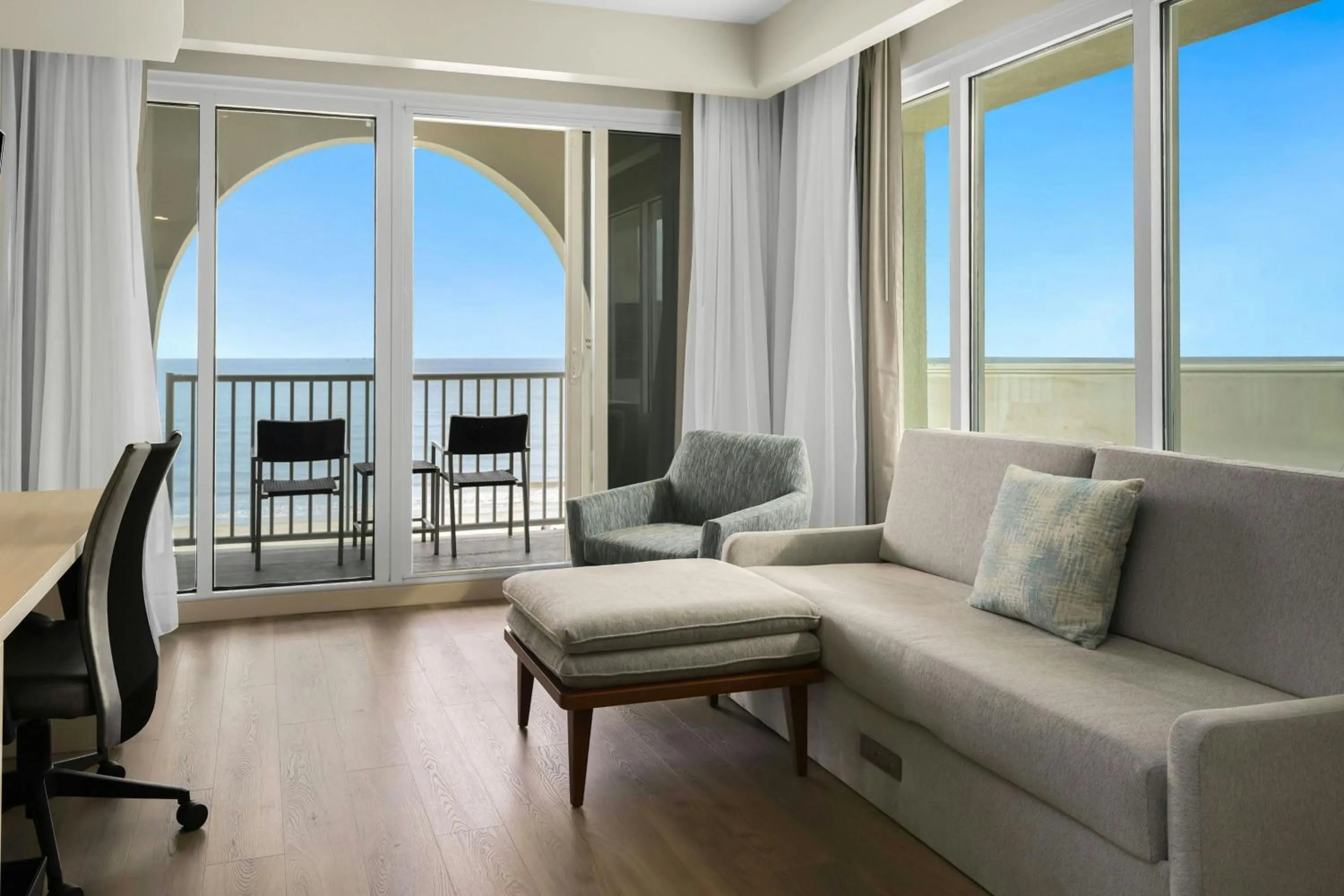 Photo of the whole room in Courtyard by Marriott Jacksonville Beach Oceanfront