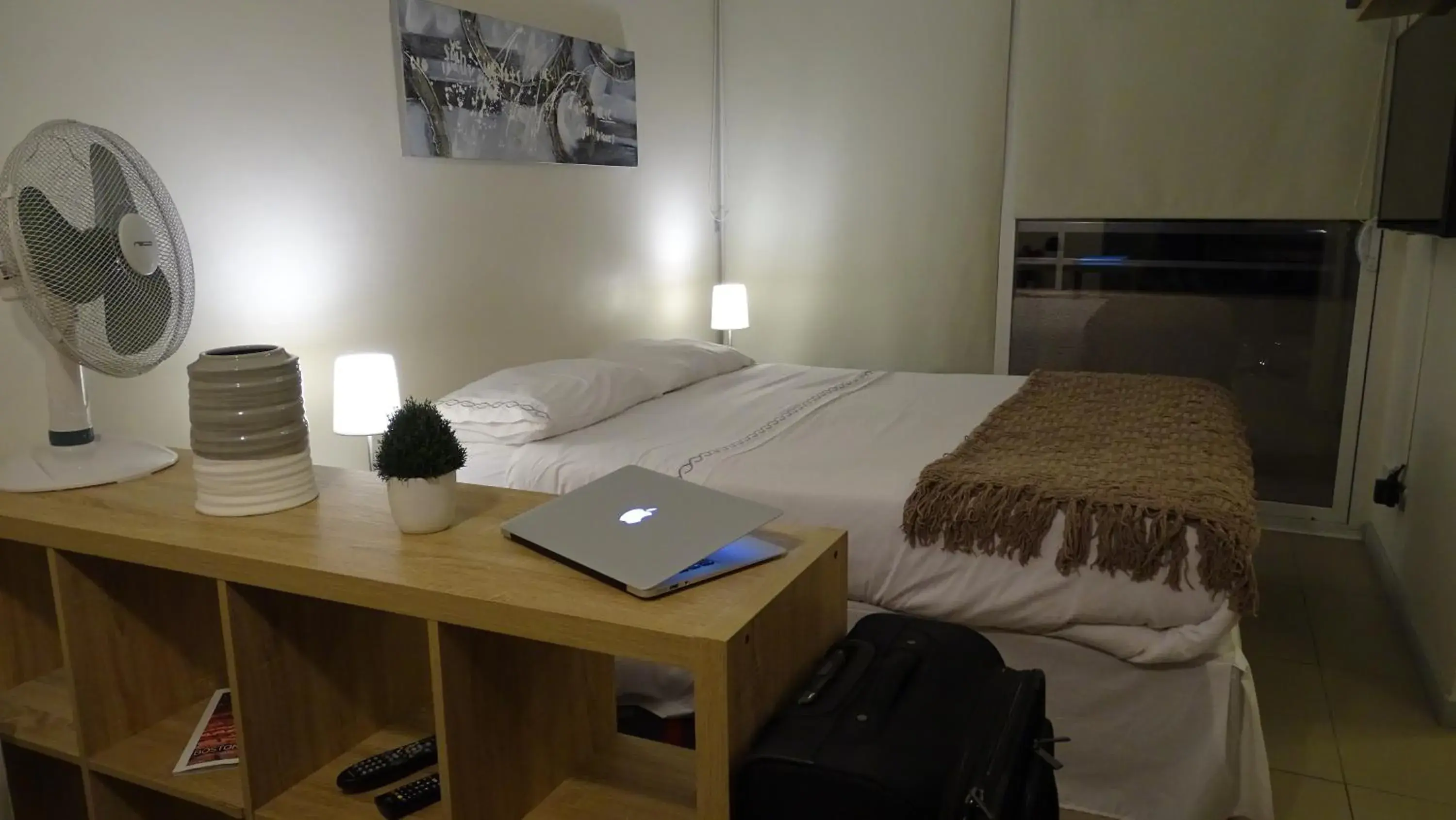 Queen Studio - single occupancy in Moneda Express Apart Queen Studio - single occupancy in Moneda Express Apart