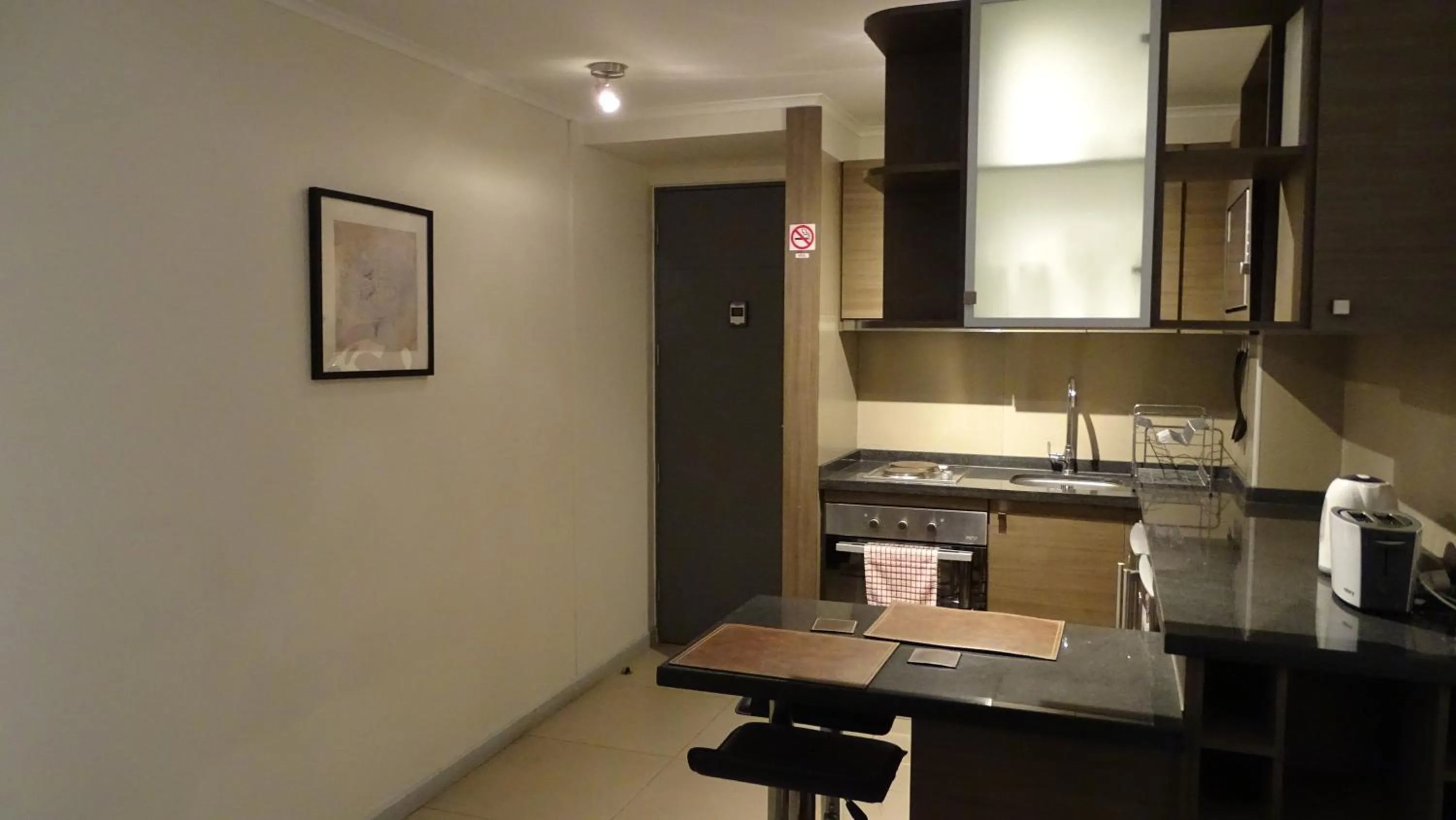 Moneda Express Apart