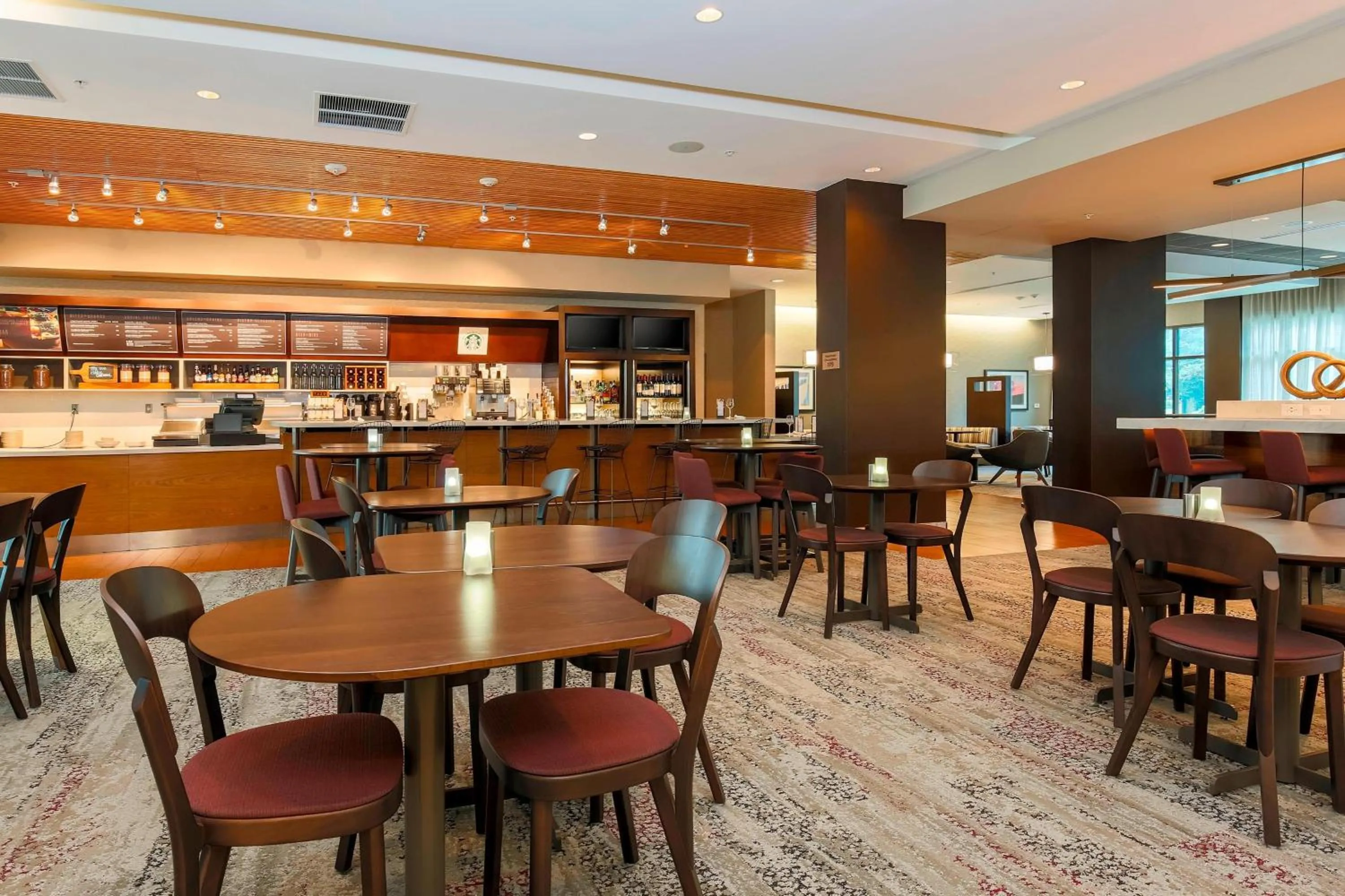 Restaurant/places to eat in Courtyard by Marriott San Jose Campbell