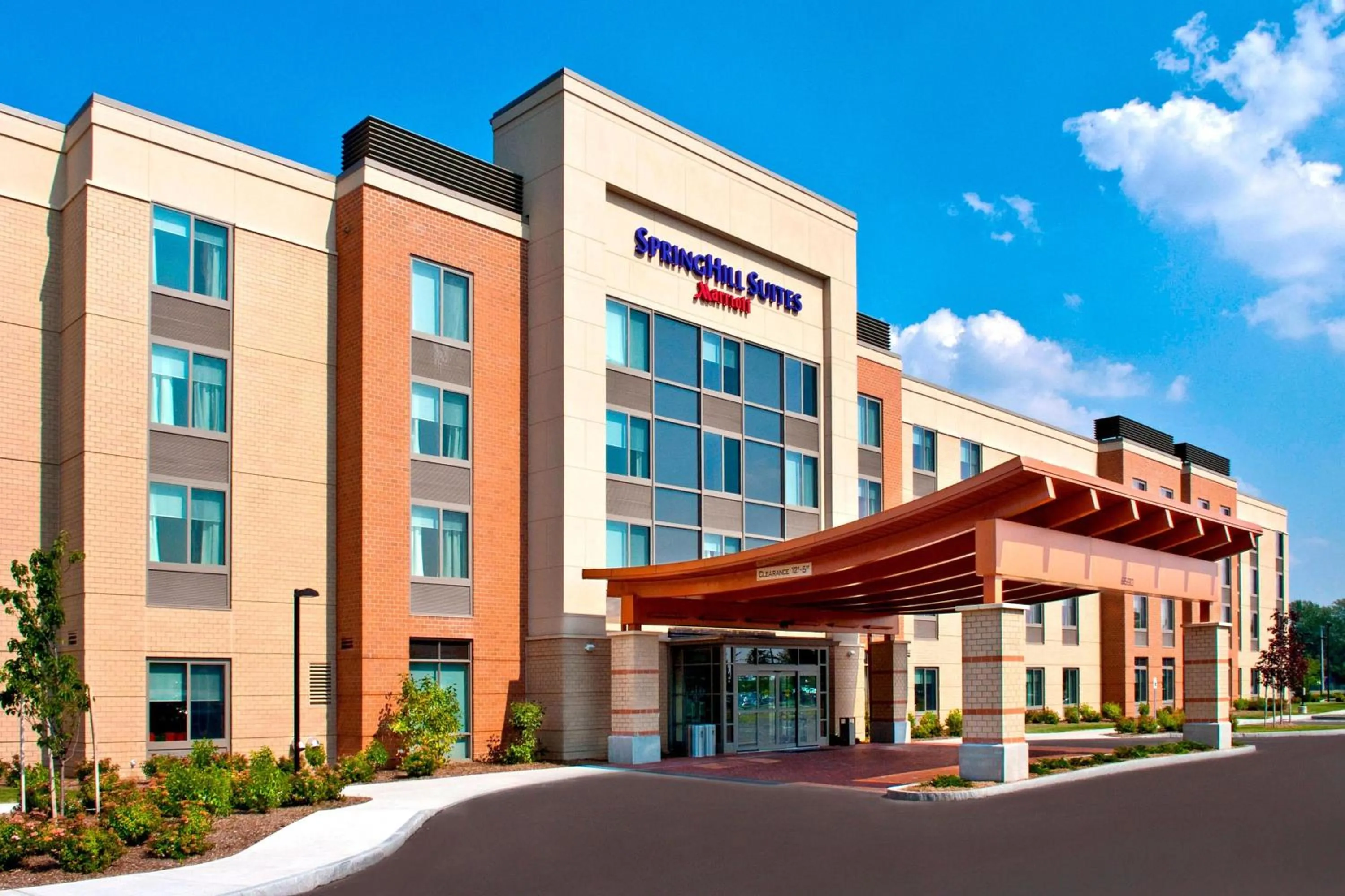 Property building in SpringHill Suites by Marriott Syracuse Carrier Circle