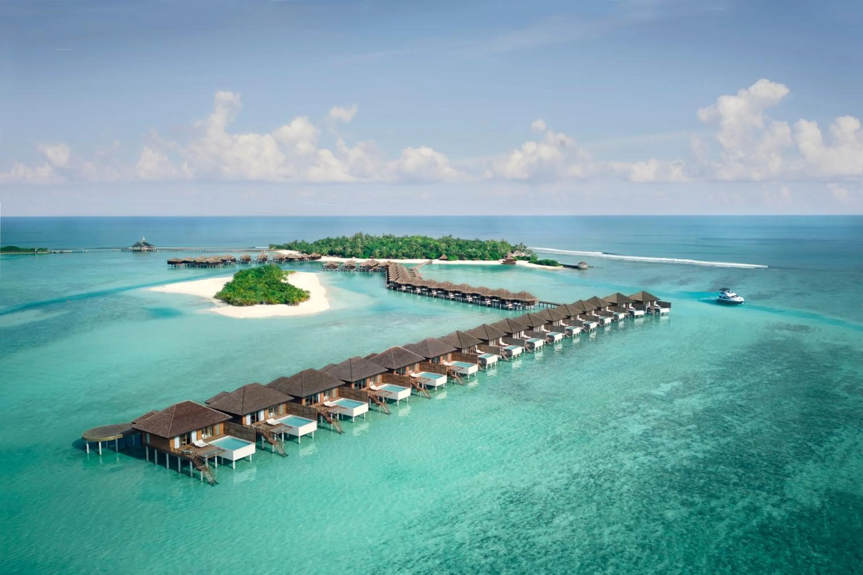 Property building in Anantara Veli Maldives Resort
