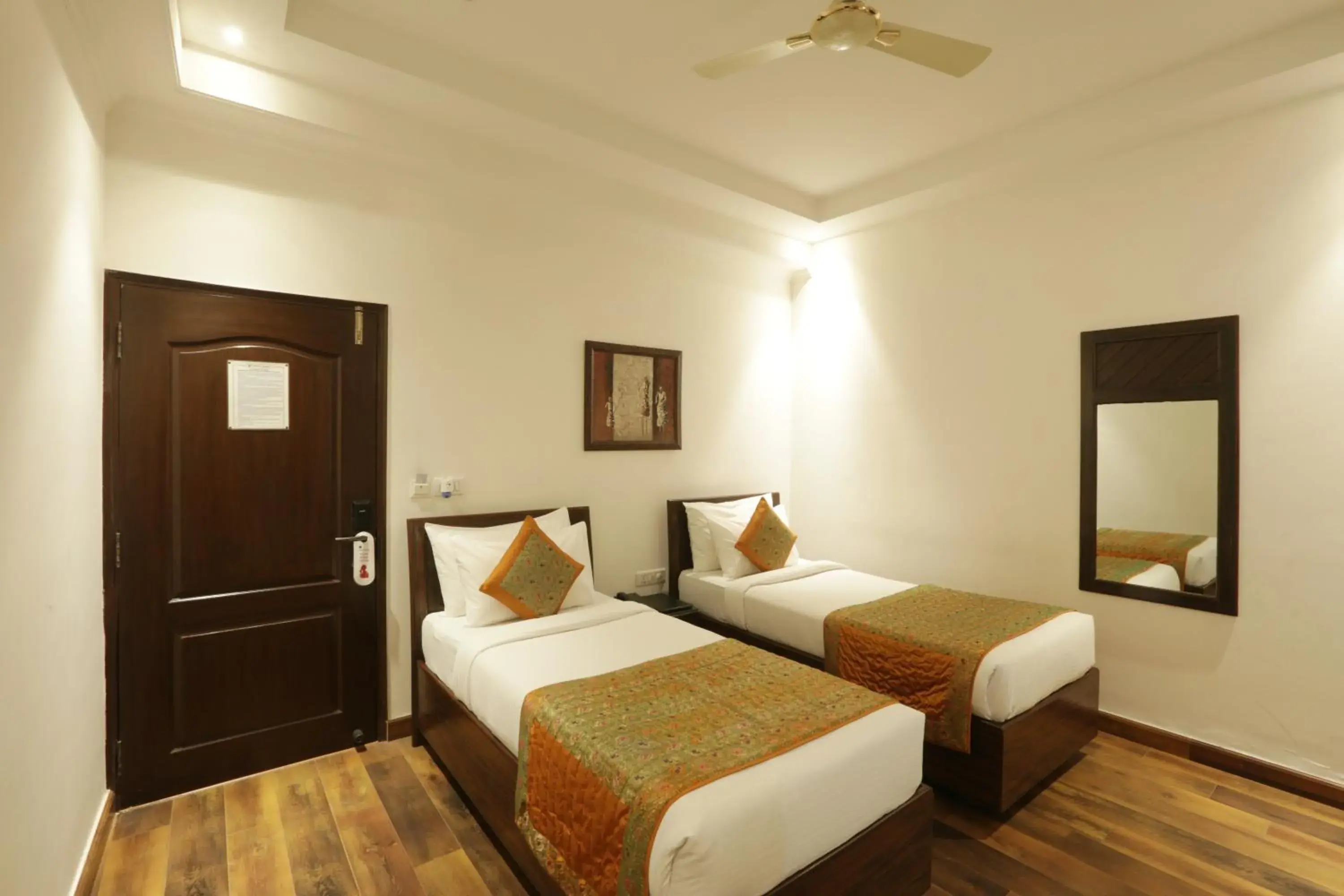 Superior Double or Twin Room in Airport Hotel Le Seasons New Delhi Superior Double or Twin Room in Airport Hotel Le Seasons New Delhi