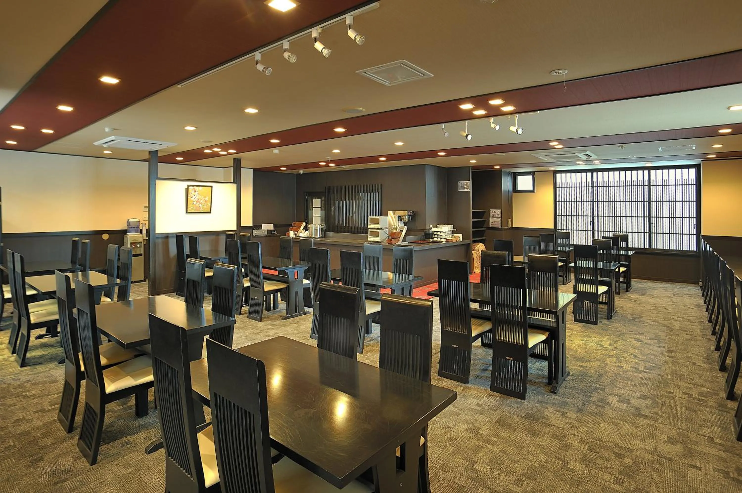 Restaurant/Places to Eat in Kyoto Horikawa Inn