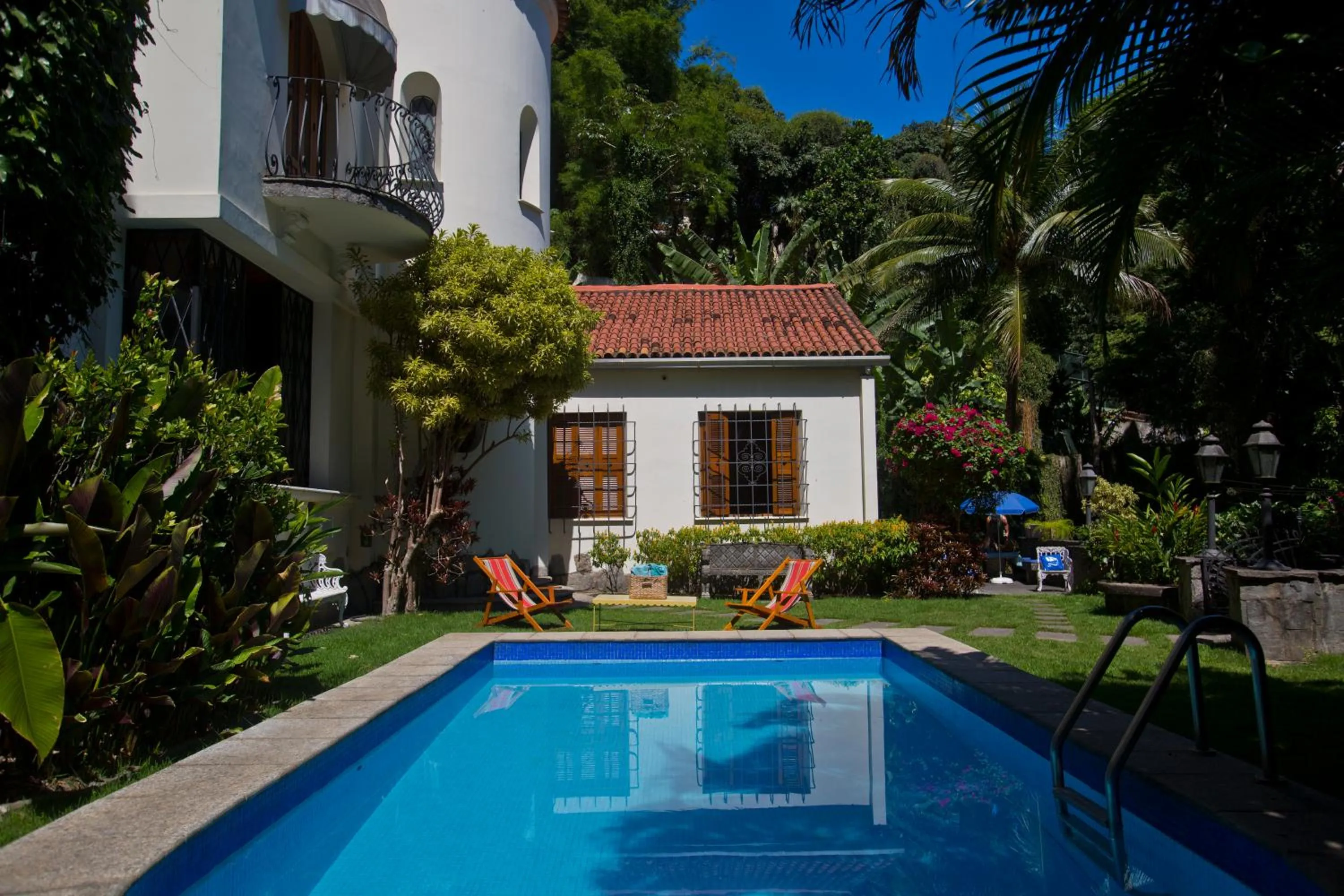 Property building in Casa Beleza