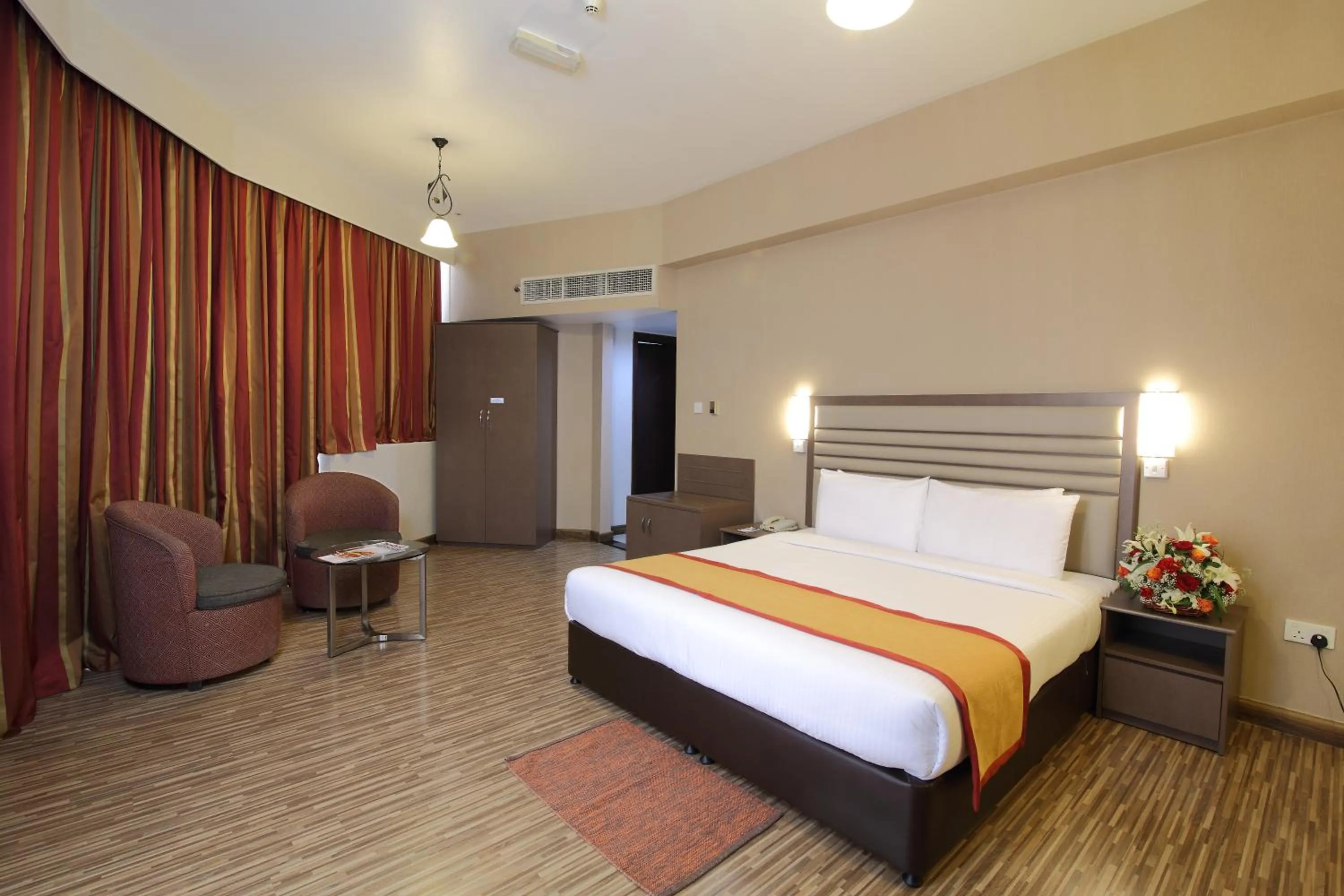 Photo of the whole room, Bed in Wave International Hotel