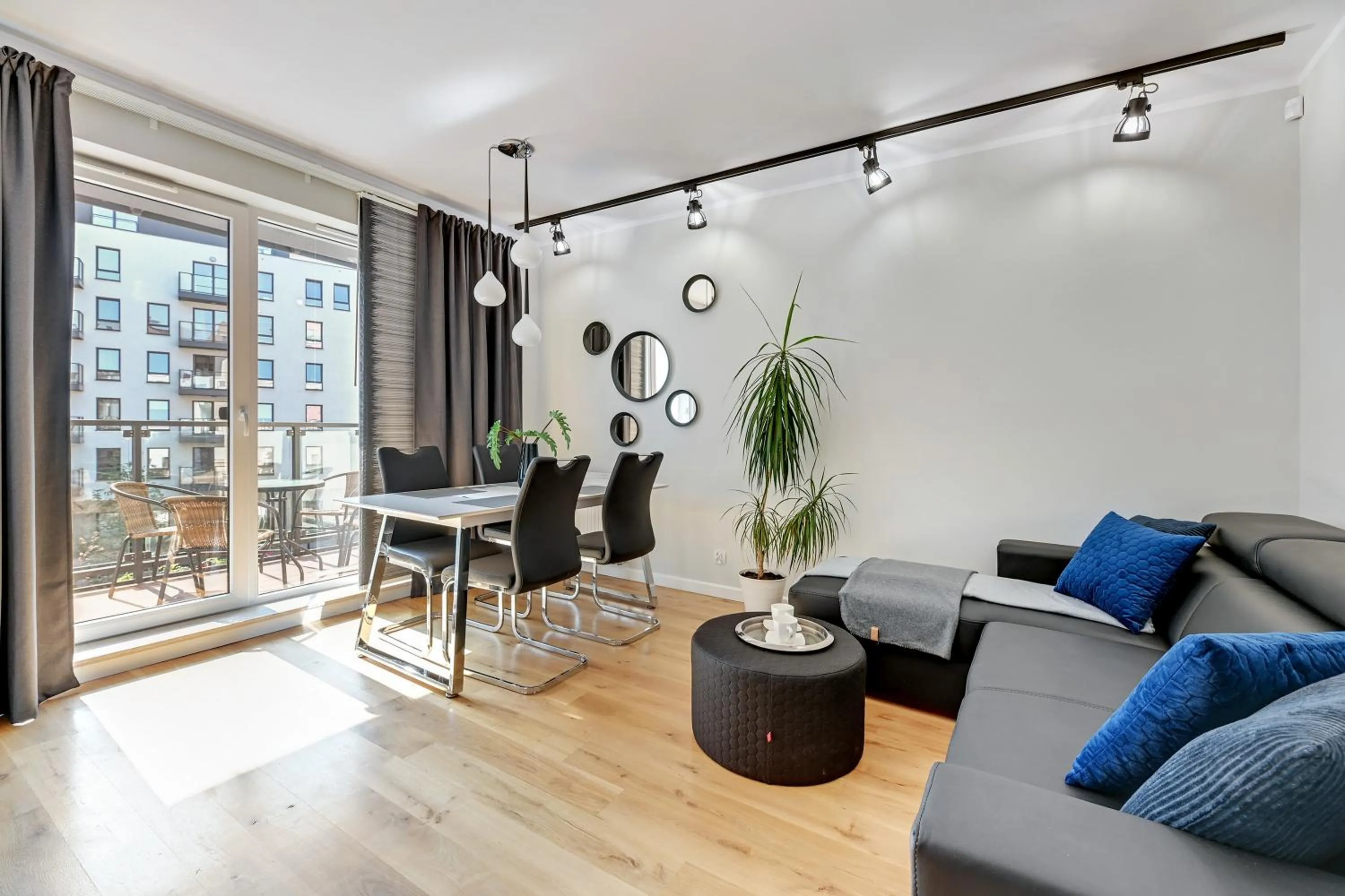 Superior Apartment in Chmielna Park - City Center & Parking by Downtown Apartments