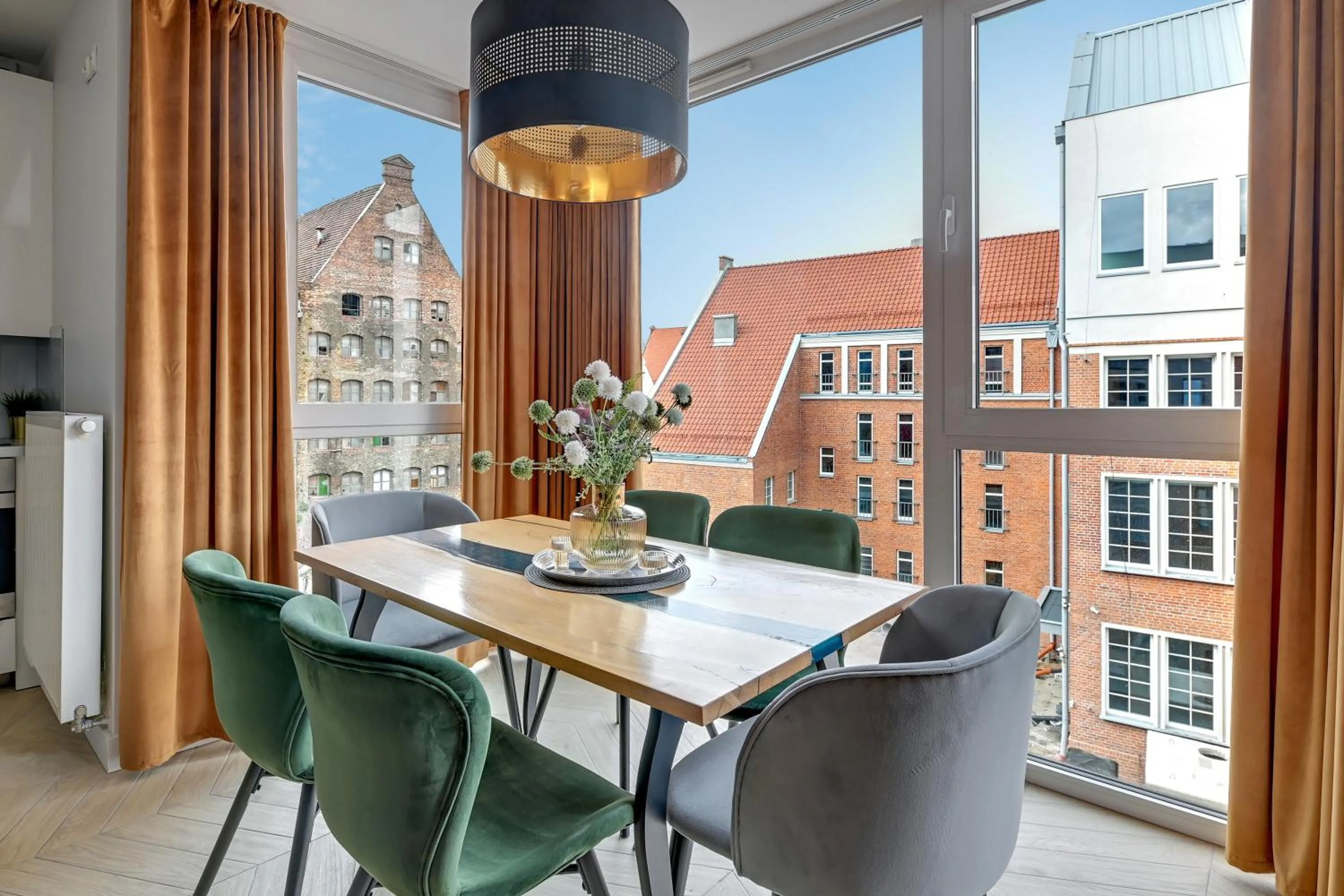 Chmielna Park - City Center & Parking by Downtown Apartments