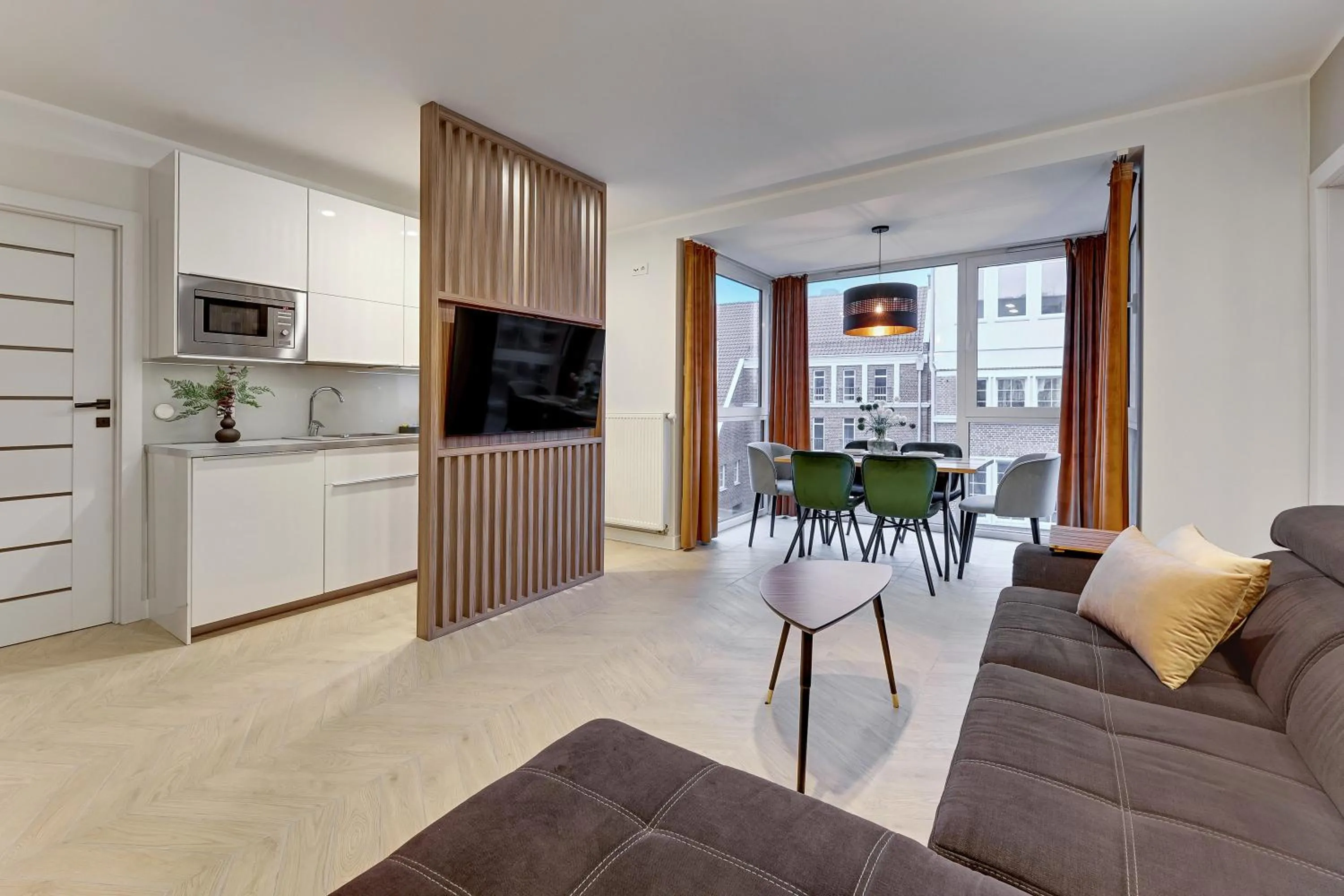 Two-Bedroom Apartment in Chmielna Park - City Center & Parking by Downtown Apartments