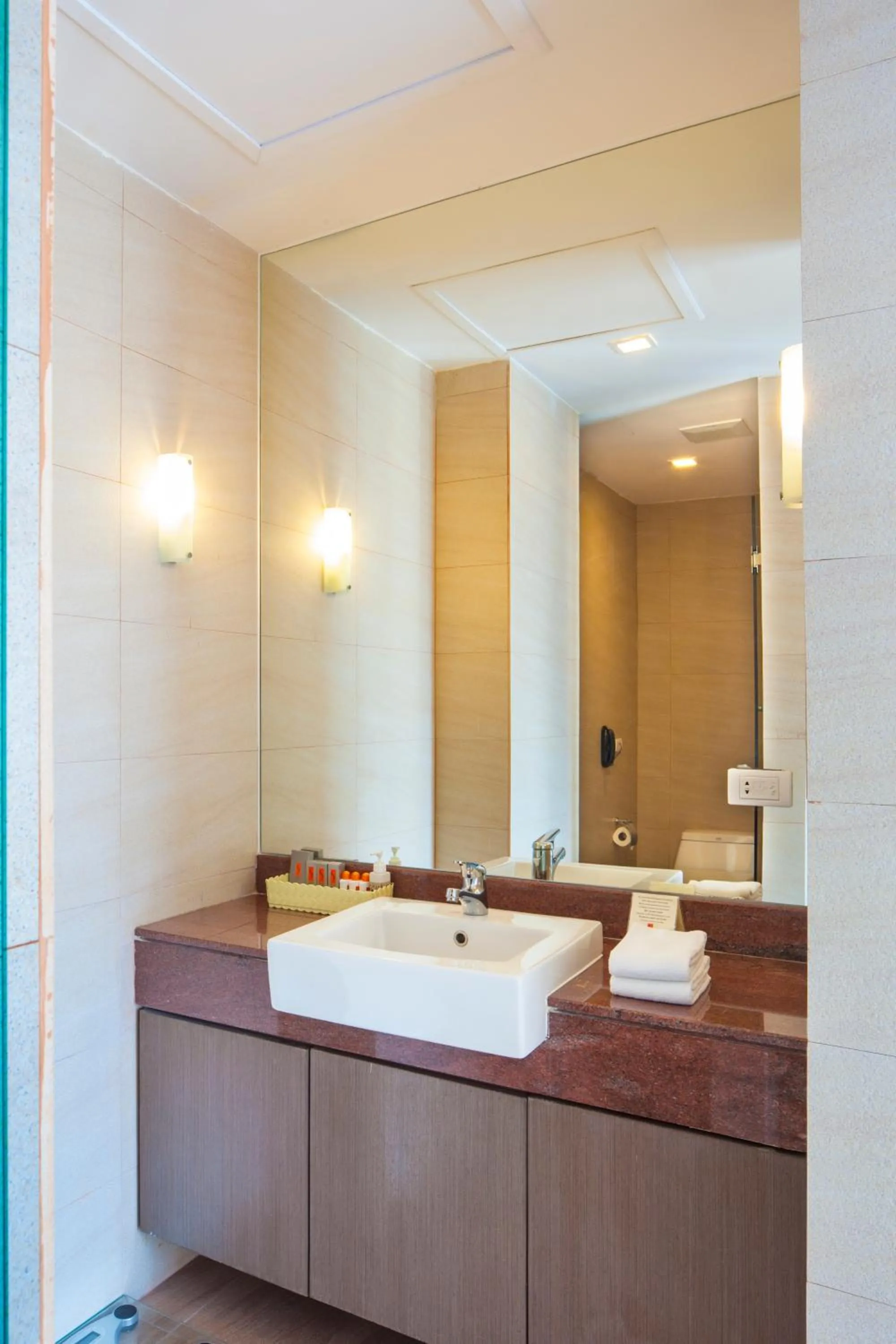 Bathroom in Hotel Solo, Sukhumvit 2, Bangkok - SHA Extra Plus