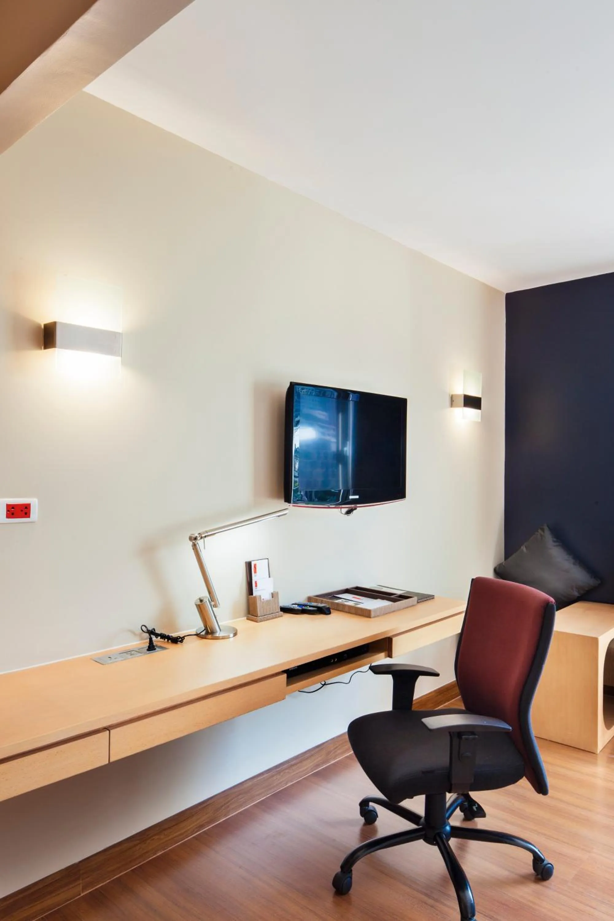 TV and multimedia in Hotel Solo, Sukhumvit 2, Bangkok - SHA Extra Plus