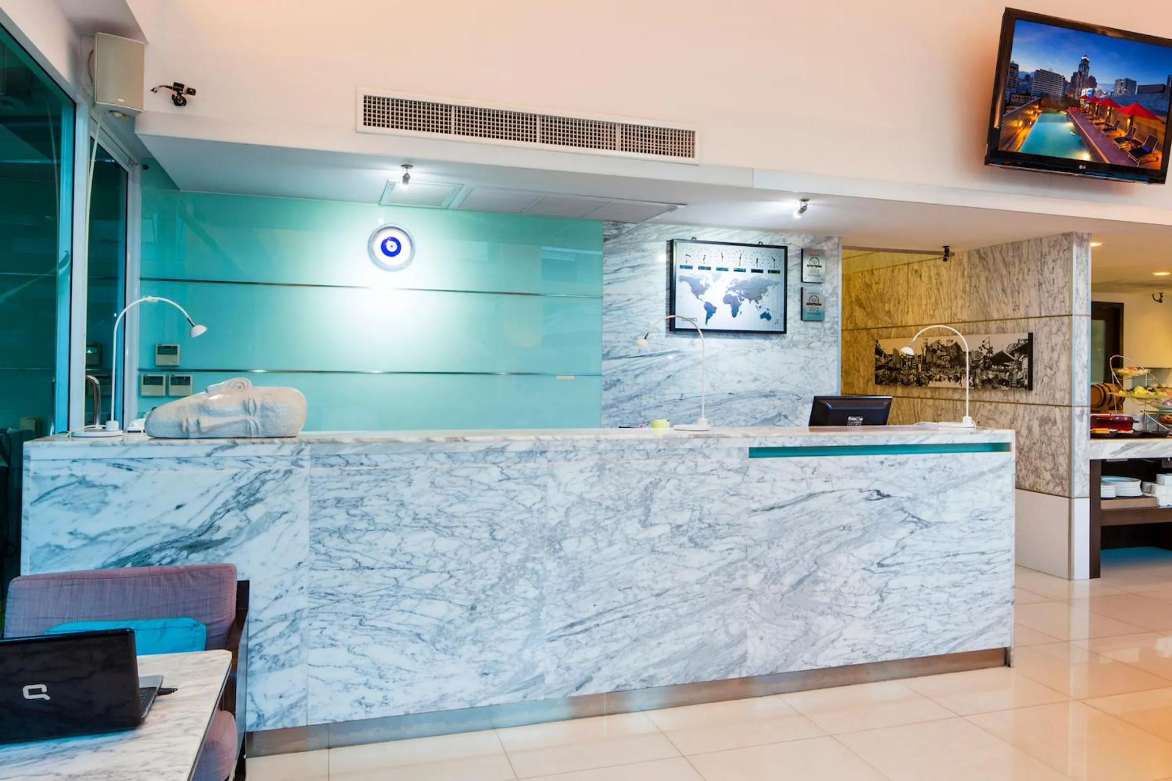 Lobby or reception in Hotel Solo, Sukhumvit 2, Bangkok - SHA Extra Plus