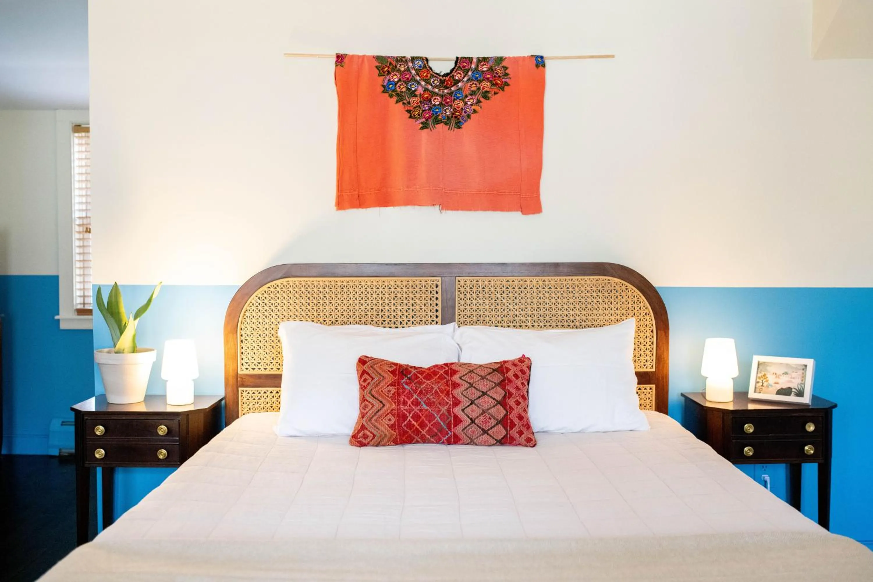 Standard Queen Room in The Vesper Woodstock