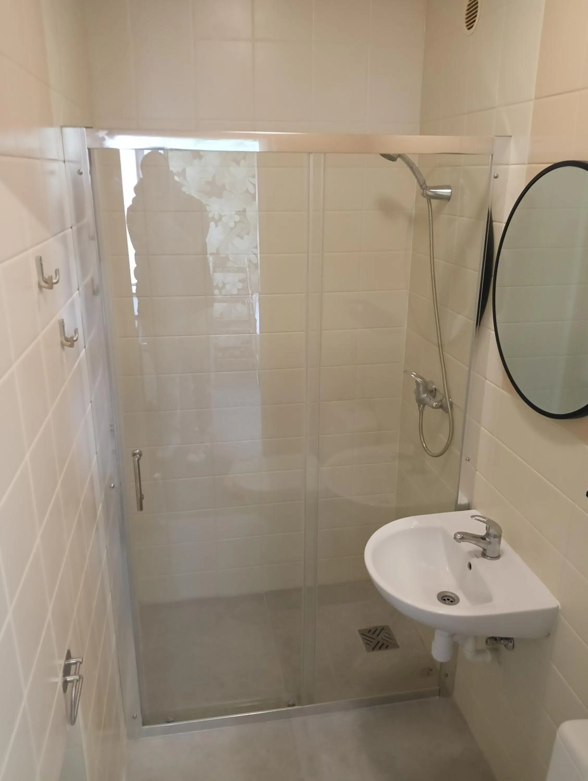 Shower in Hotel Sowa